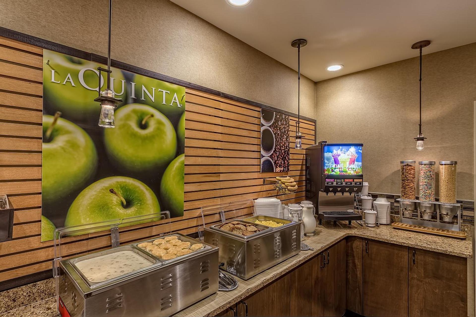 La Quinta by Wyndham Pigeon Forge photo 37