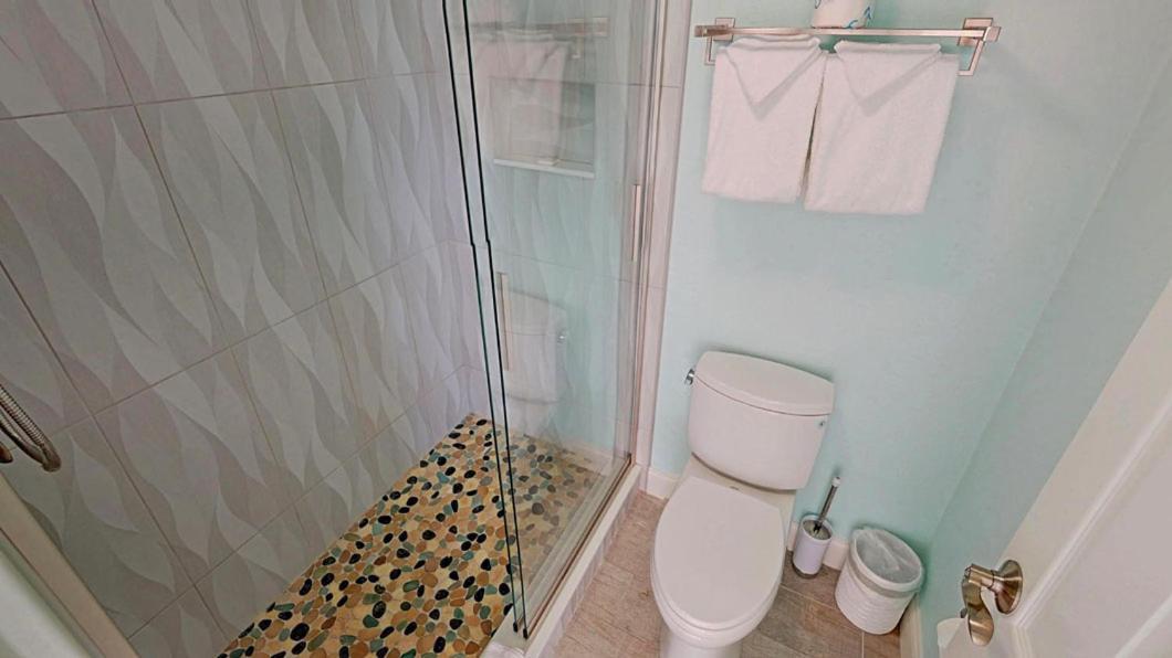 Island Inn Beach Resort photo 88
