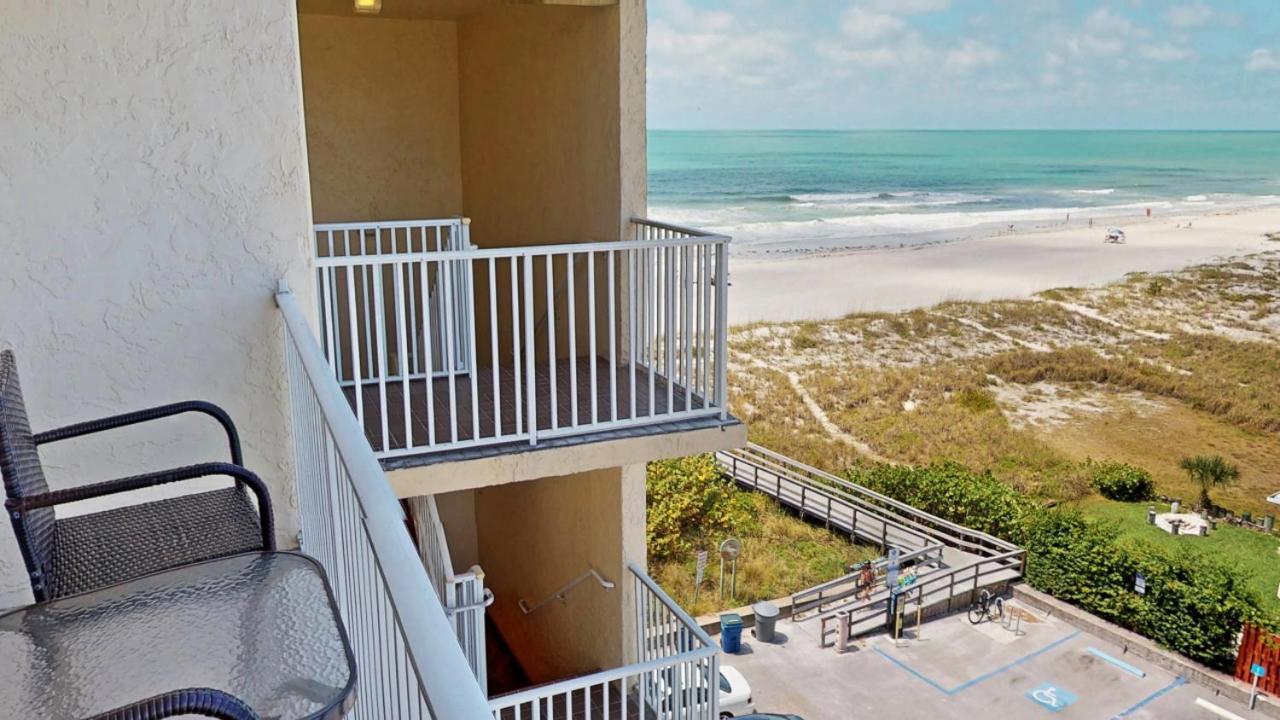 Island Inn Beach Resort photo 86