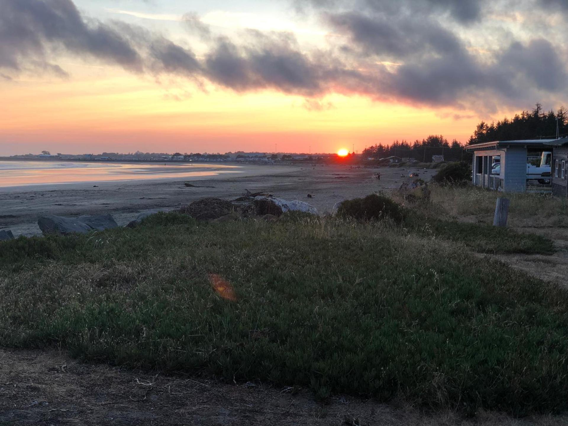 Crescent Beach Motel photo 59
