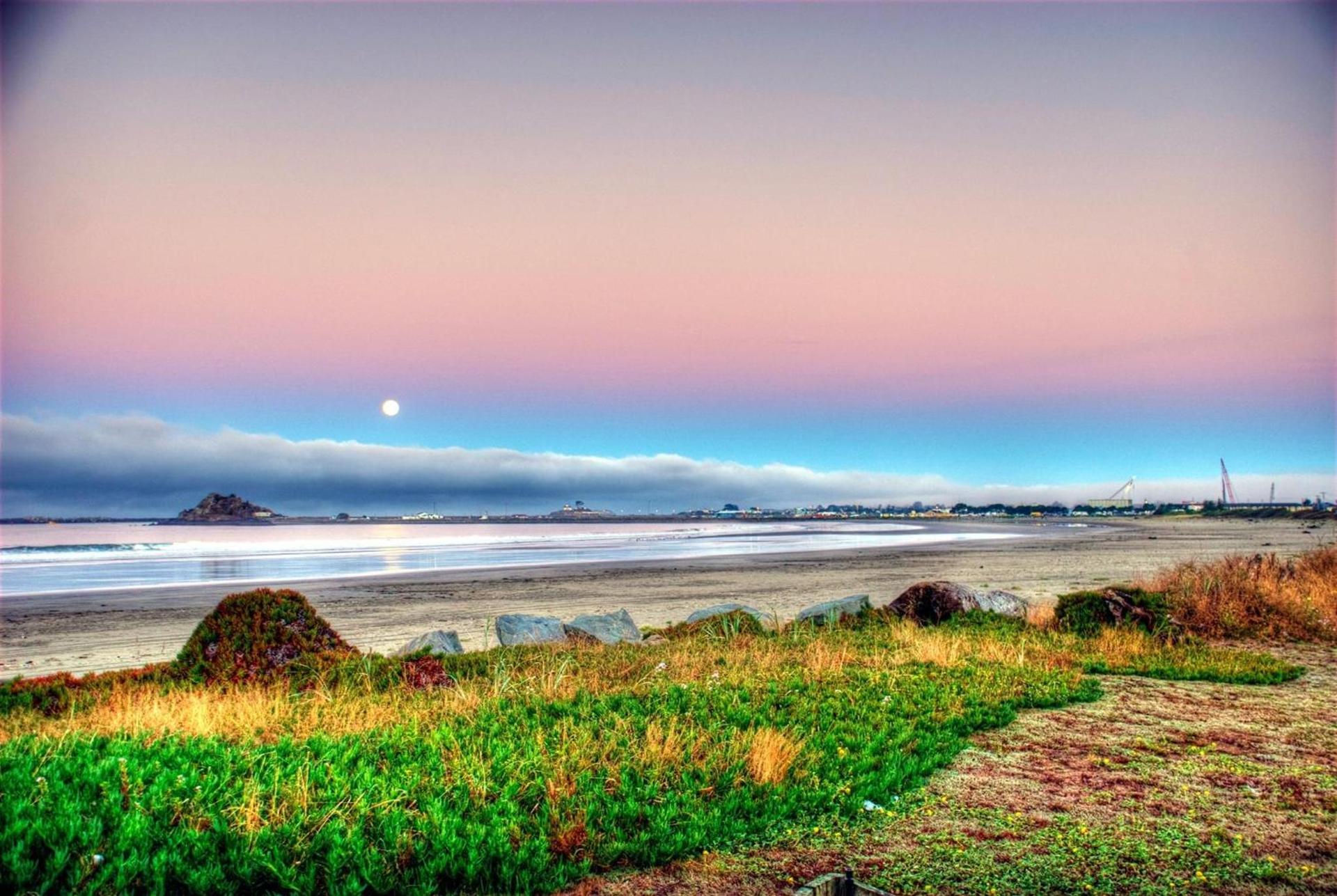 Crescent Beach Motel photo 62