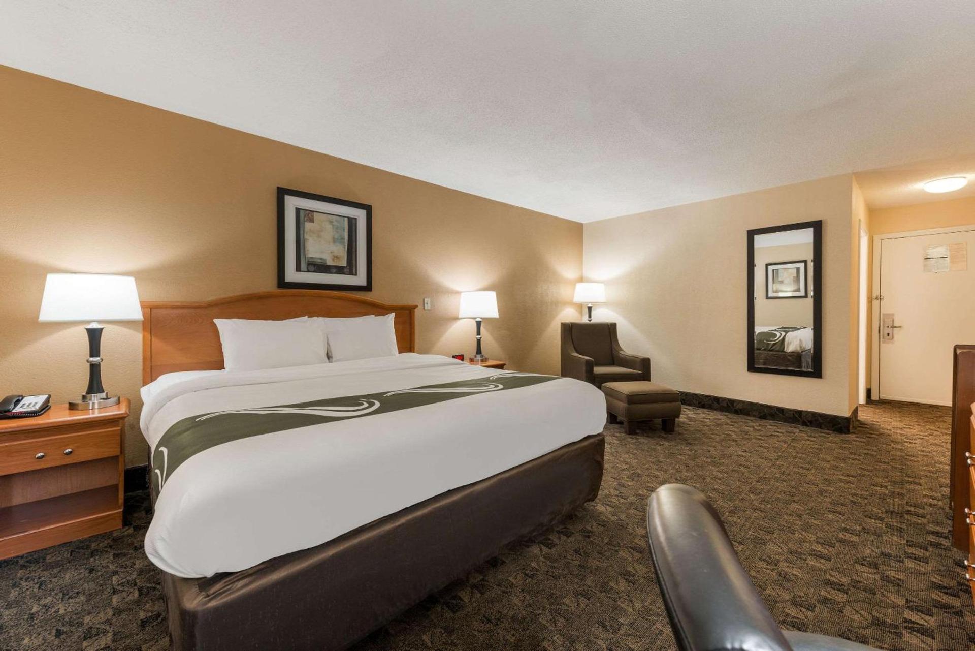 Quality Inn & Suites Portage Central photo 18