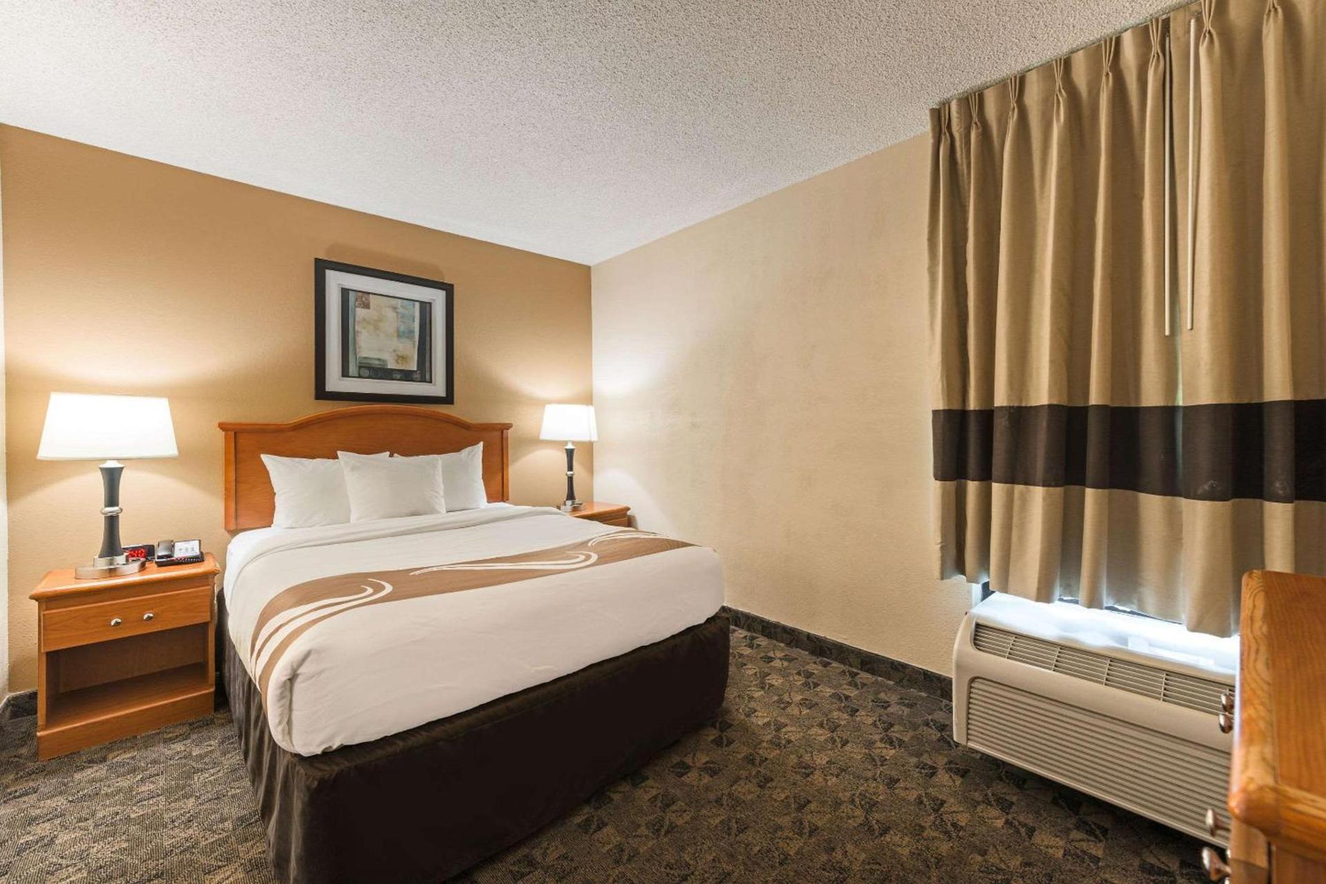 Quality Inn & Suites Portage Central photo 13