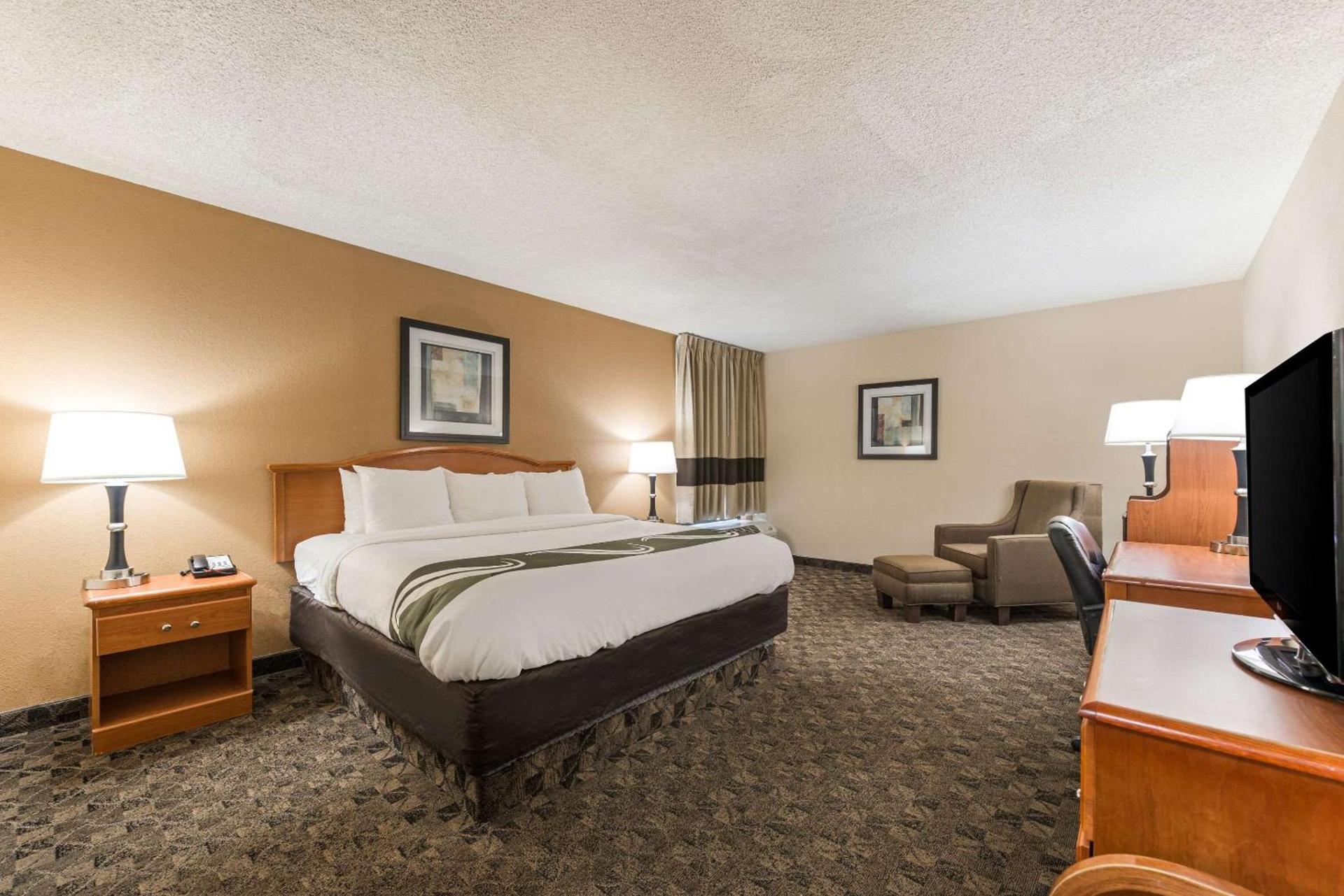 Quality Inn & Suites Portage Central photo 19