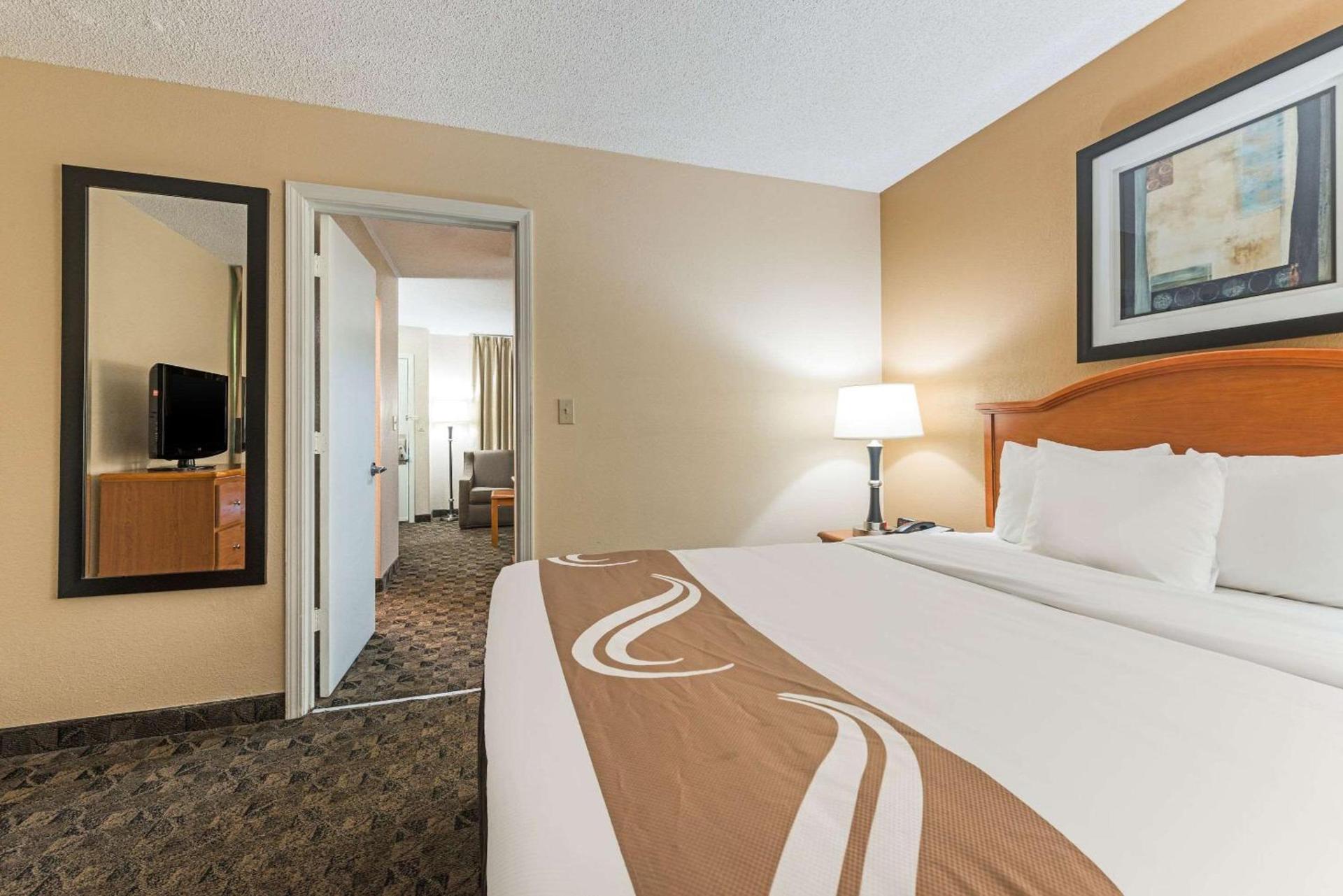 Quality Inn & Suites Portage Central photo 14