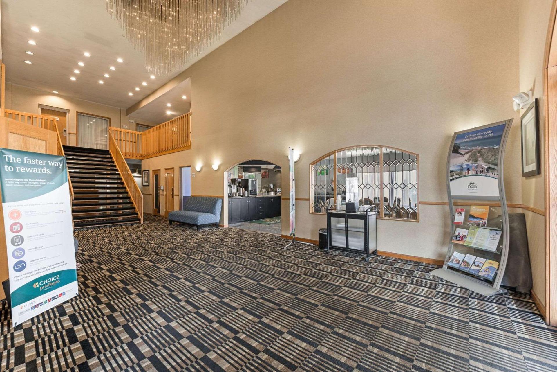 Quality Inn & Suites Portage Central photo 9