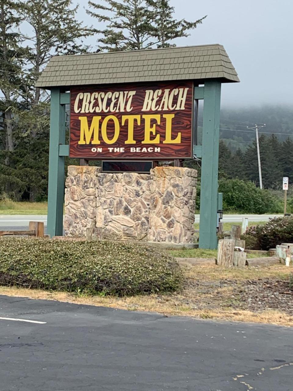 Crescent Beach Motel photo 56