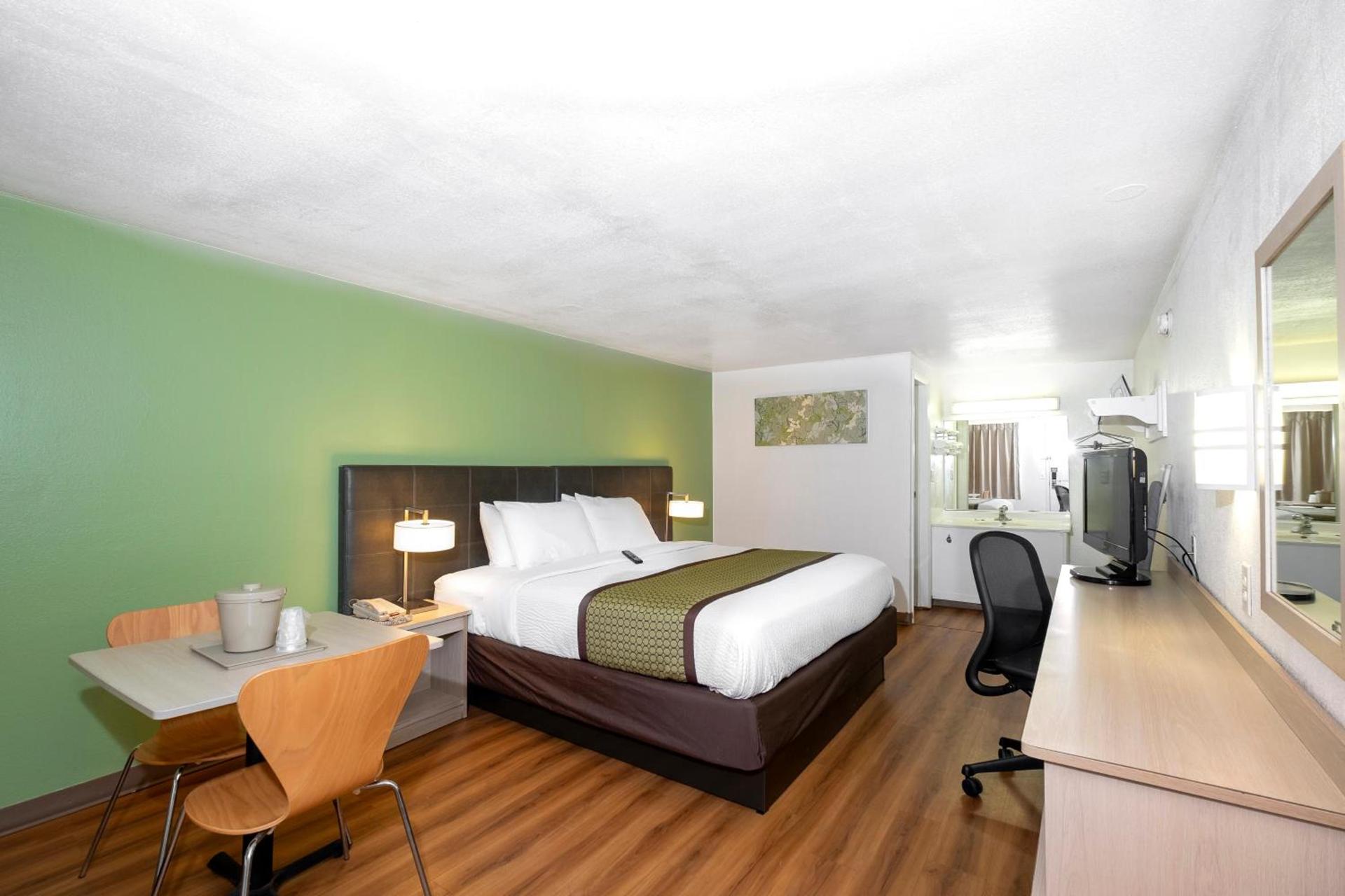 American Inn photo 19