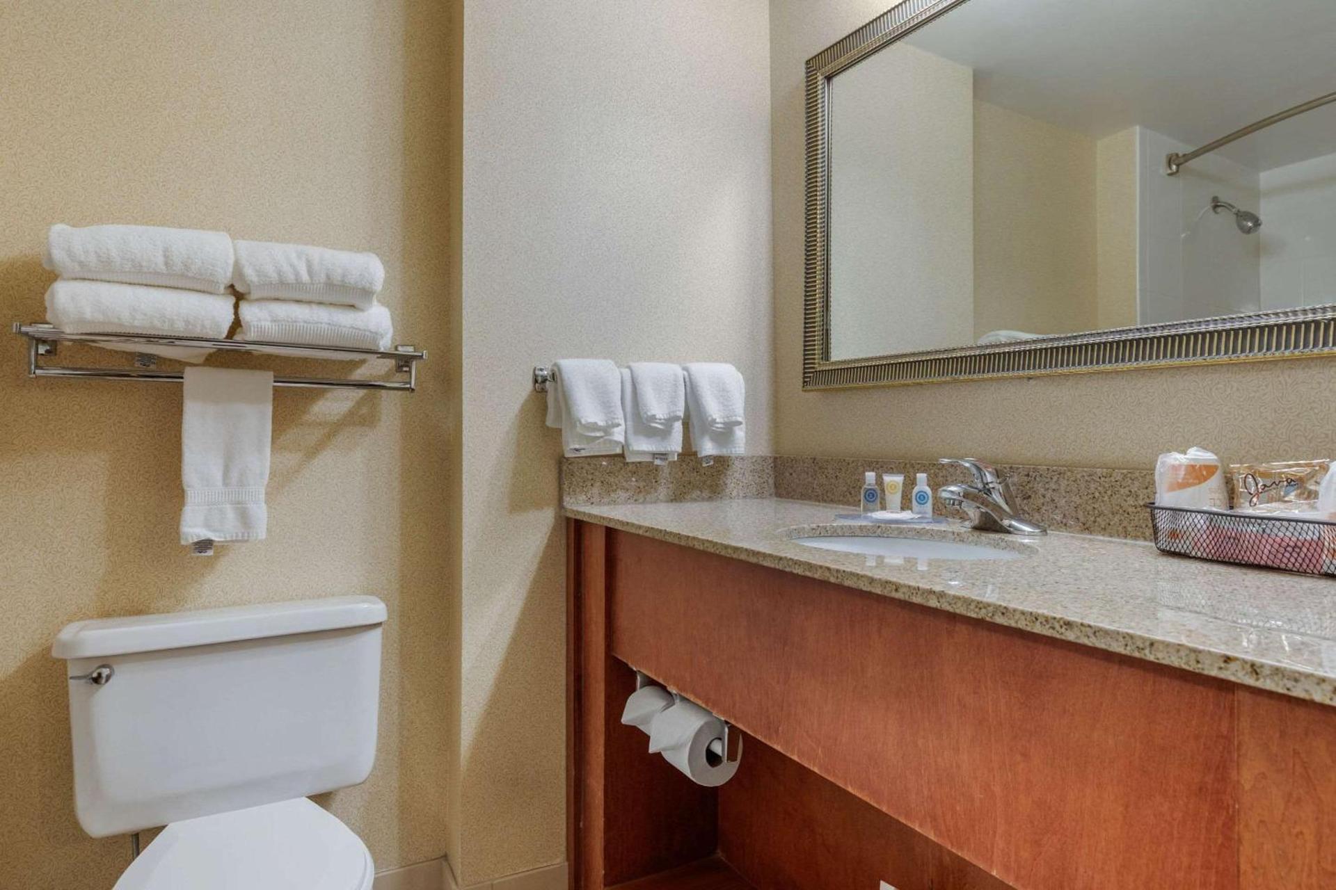 Suburban Studios Arlington Heights Elk Grove photo 23