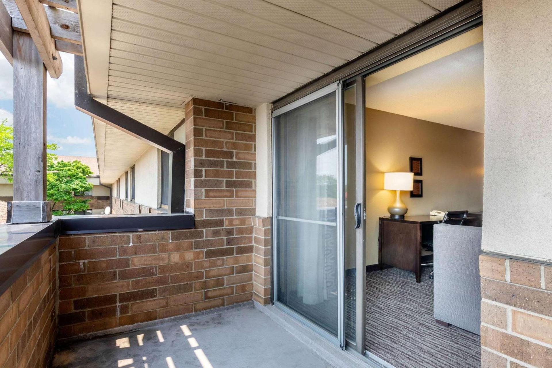 Suburban Studios Arlington Heights Elk Grove — hotel in Arlington Heights
