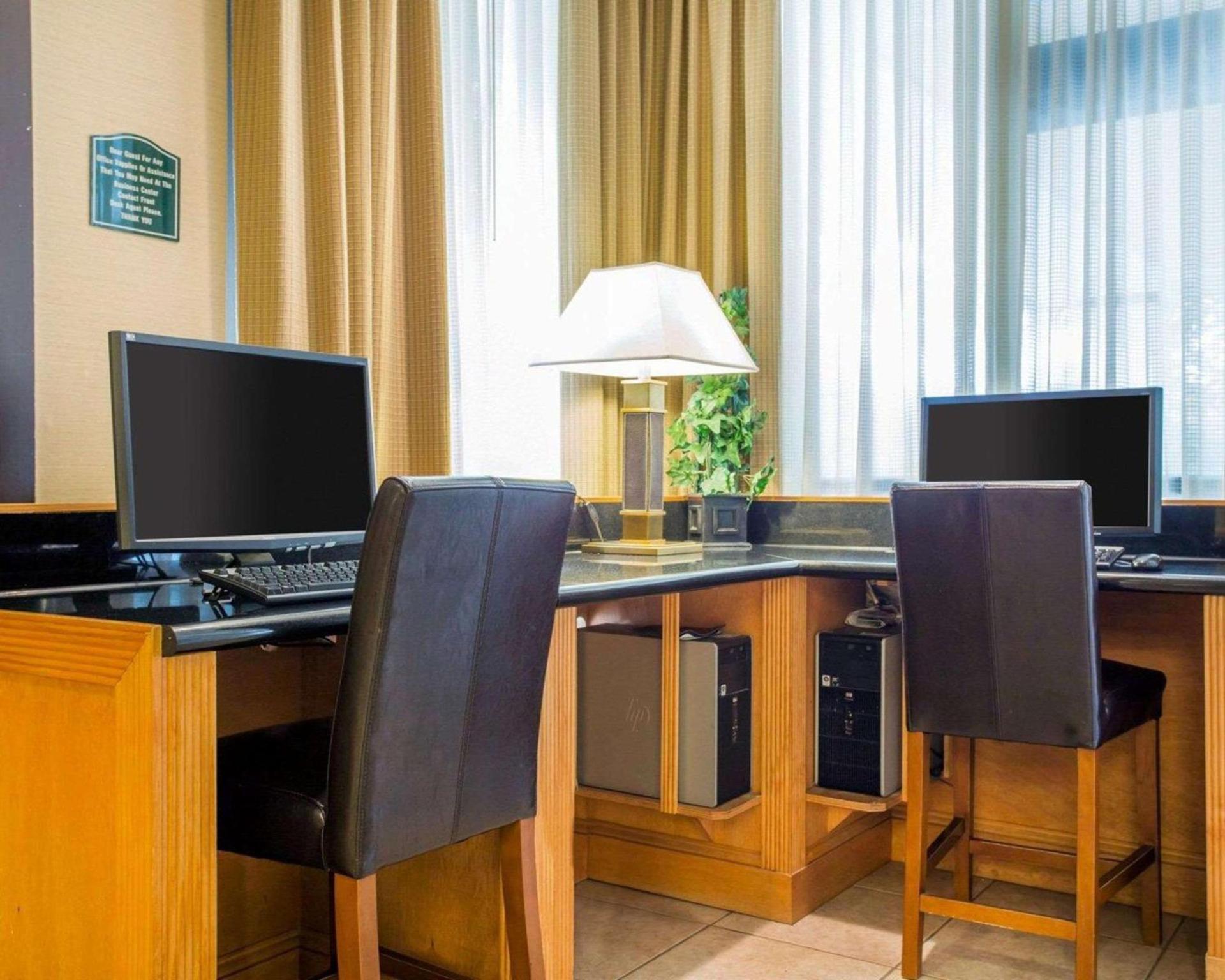 Budgetel Inn & Suites Atlanta photo 3