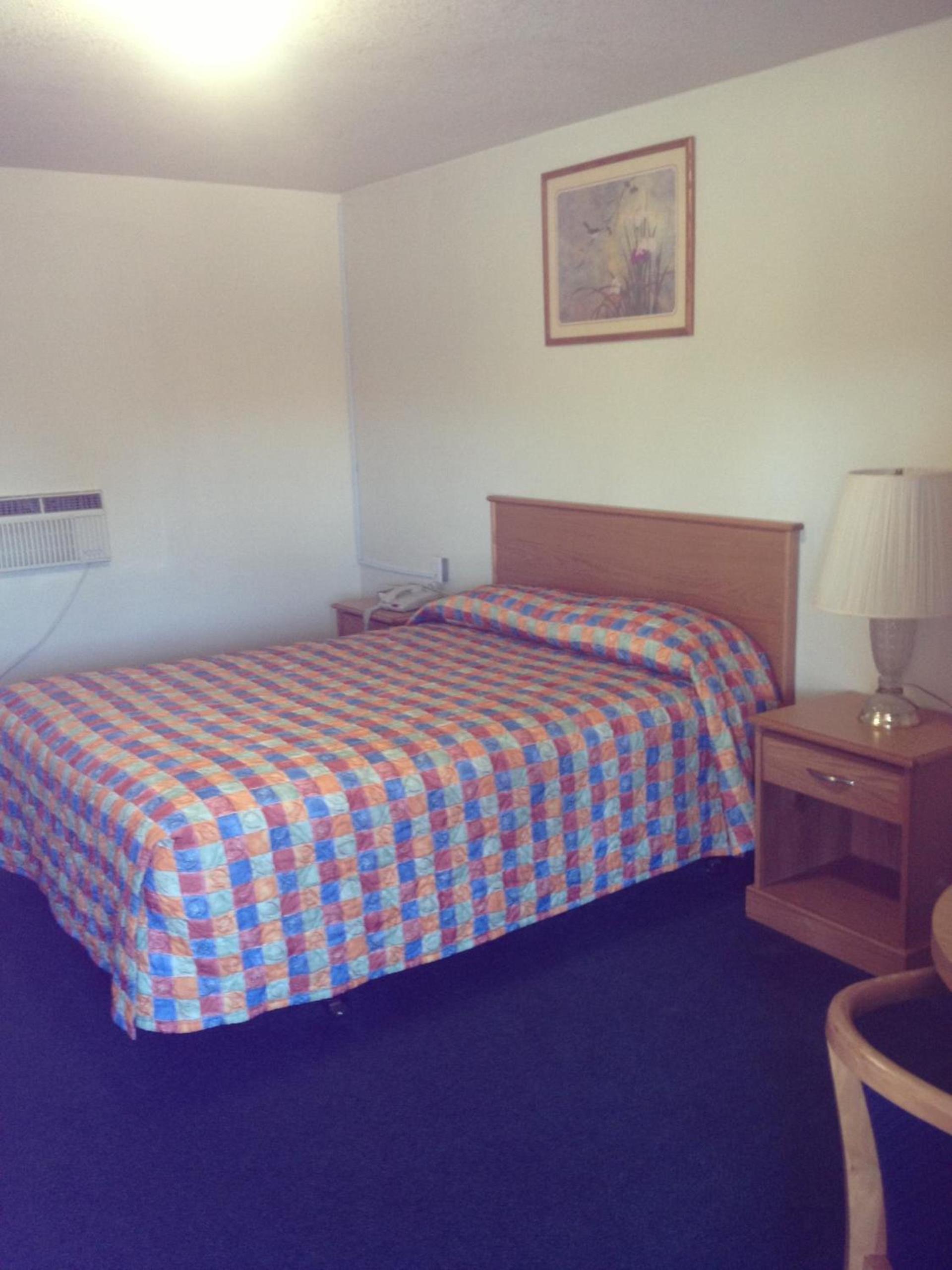 Hacienda Motel photo 3