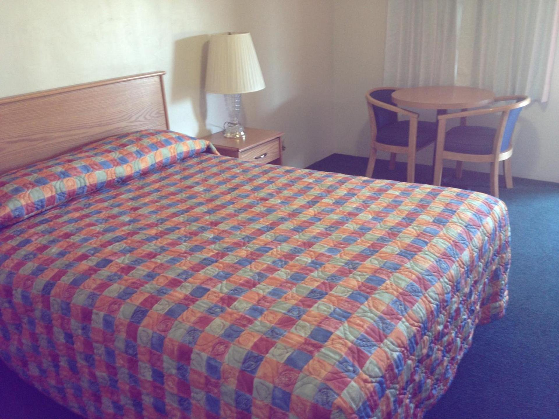 Hacienda Motel photo 10
