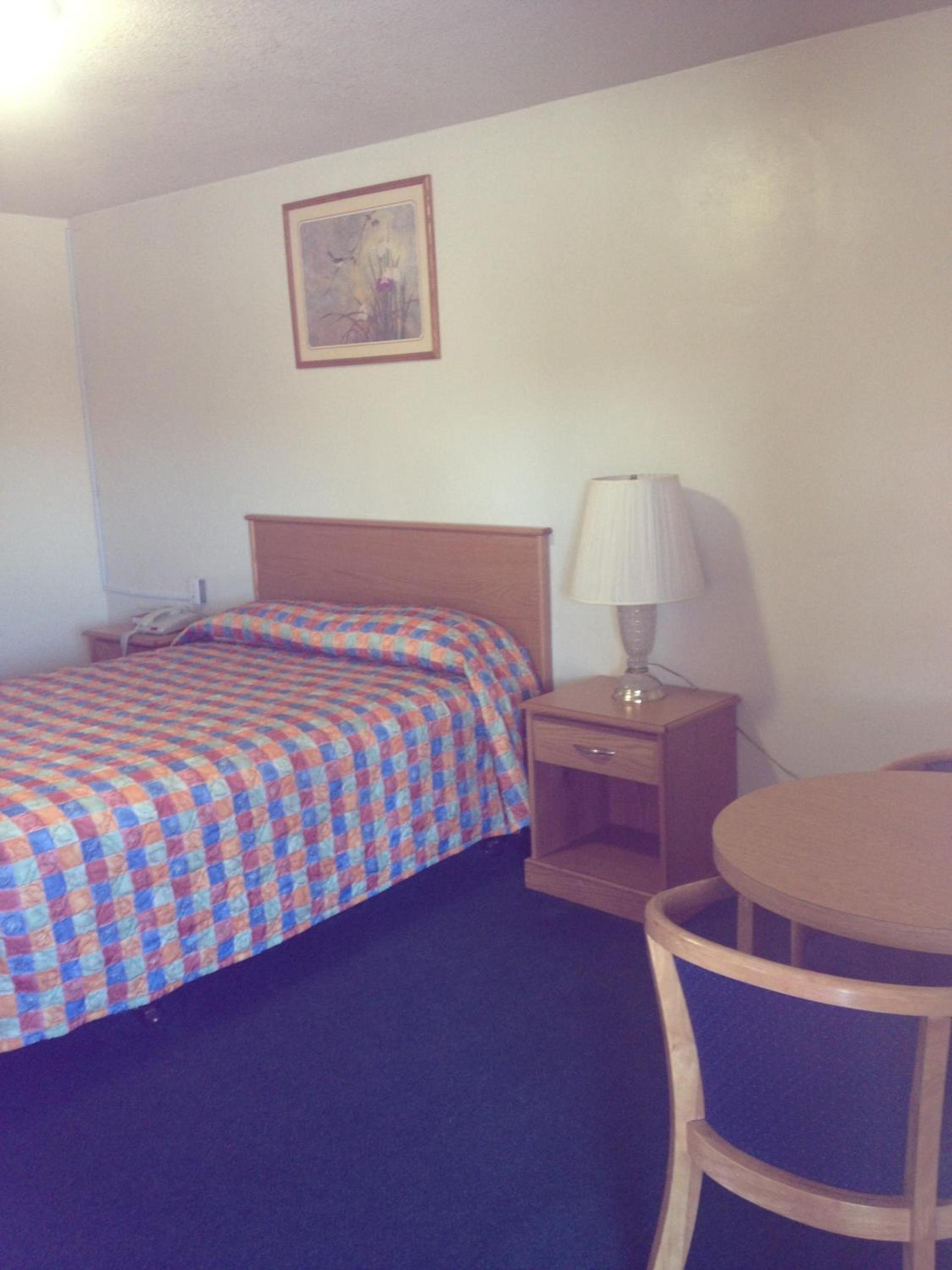 Hacienda Motel photo 7