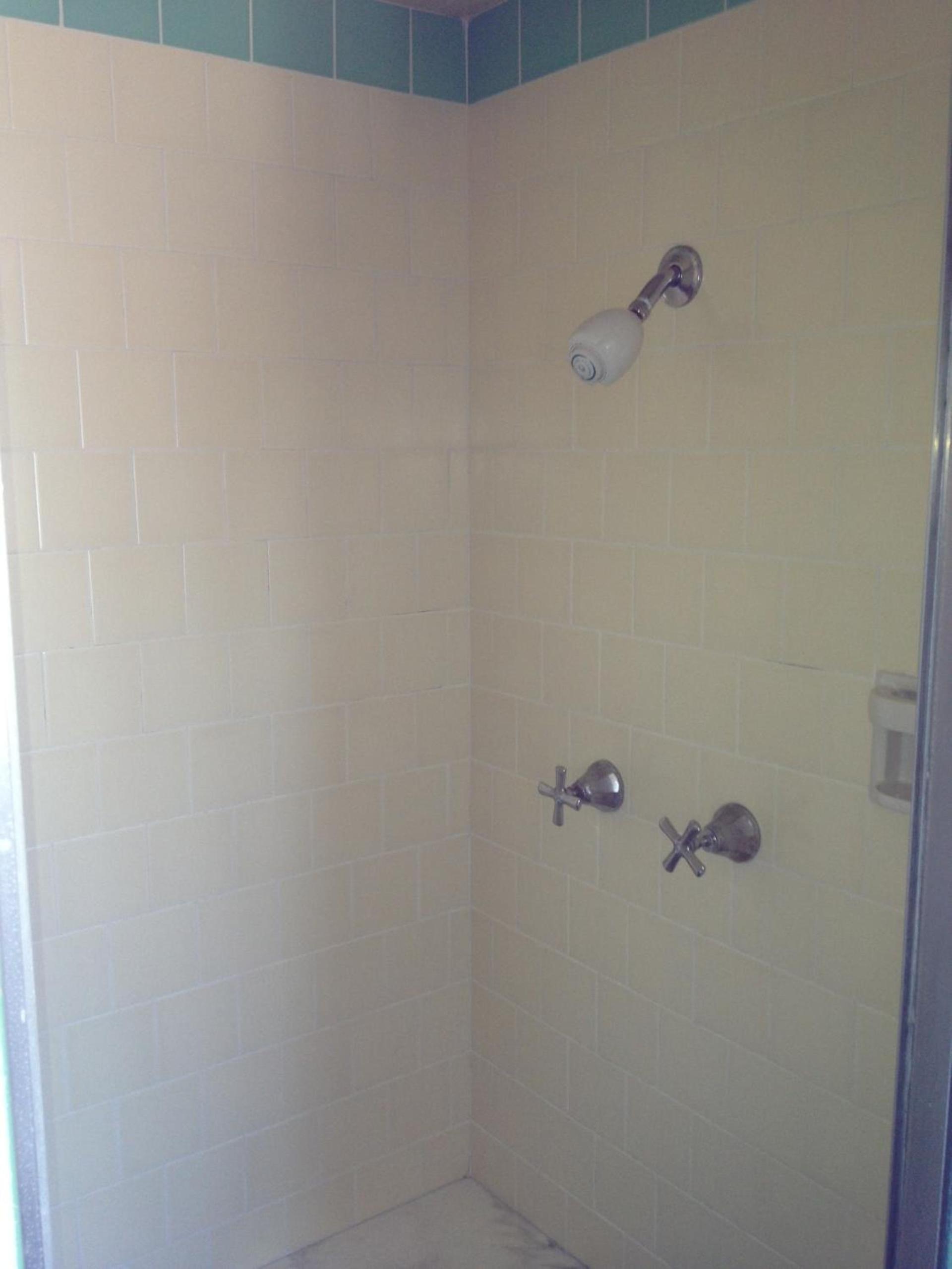 Hacienda Motel photo 8