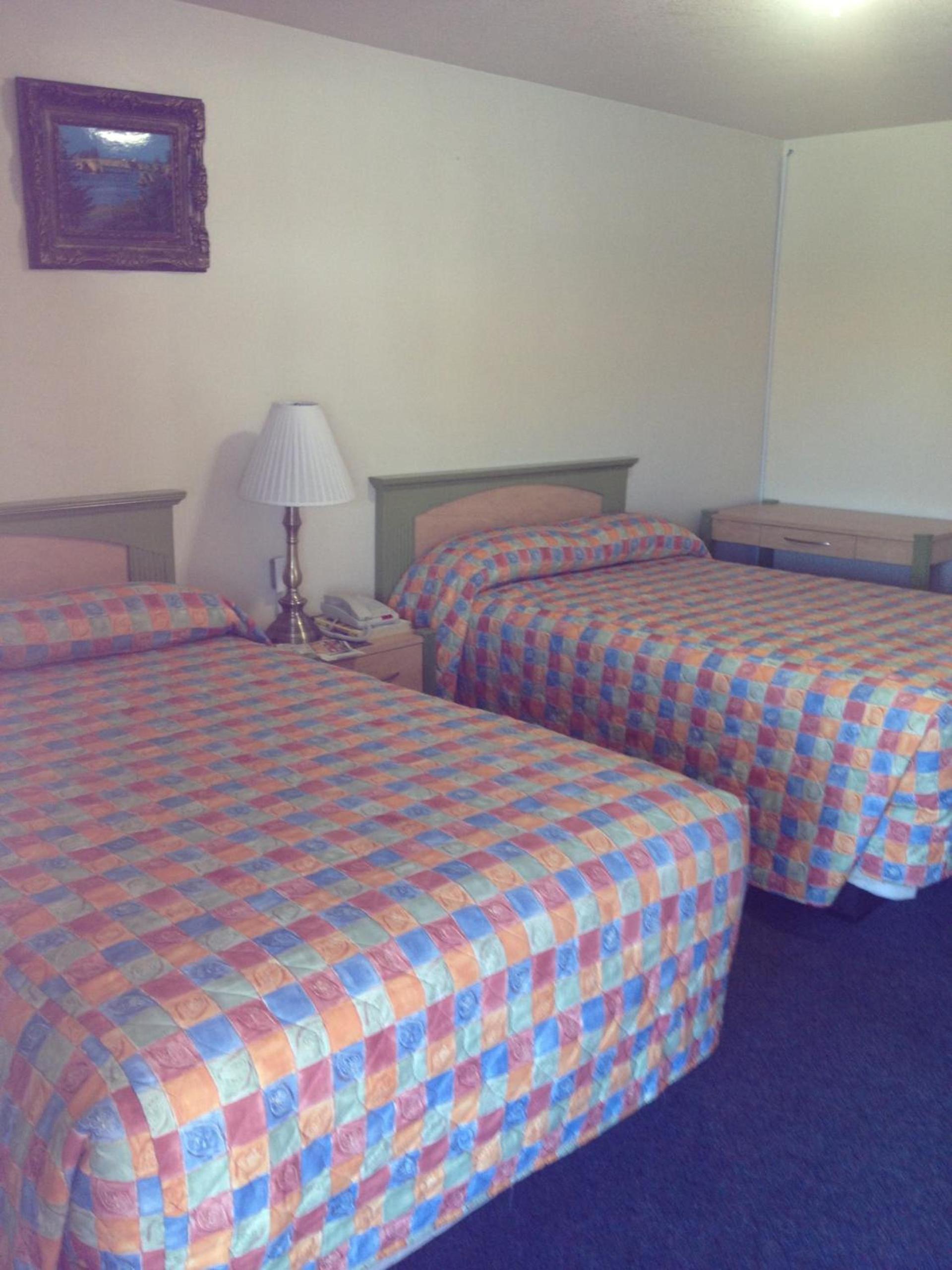 Hacienda Motel photo 9