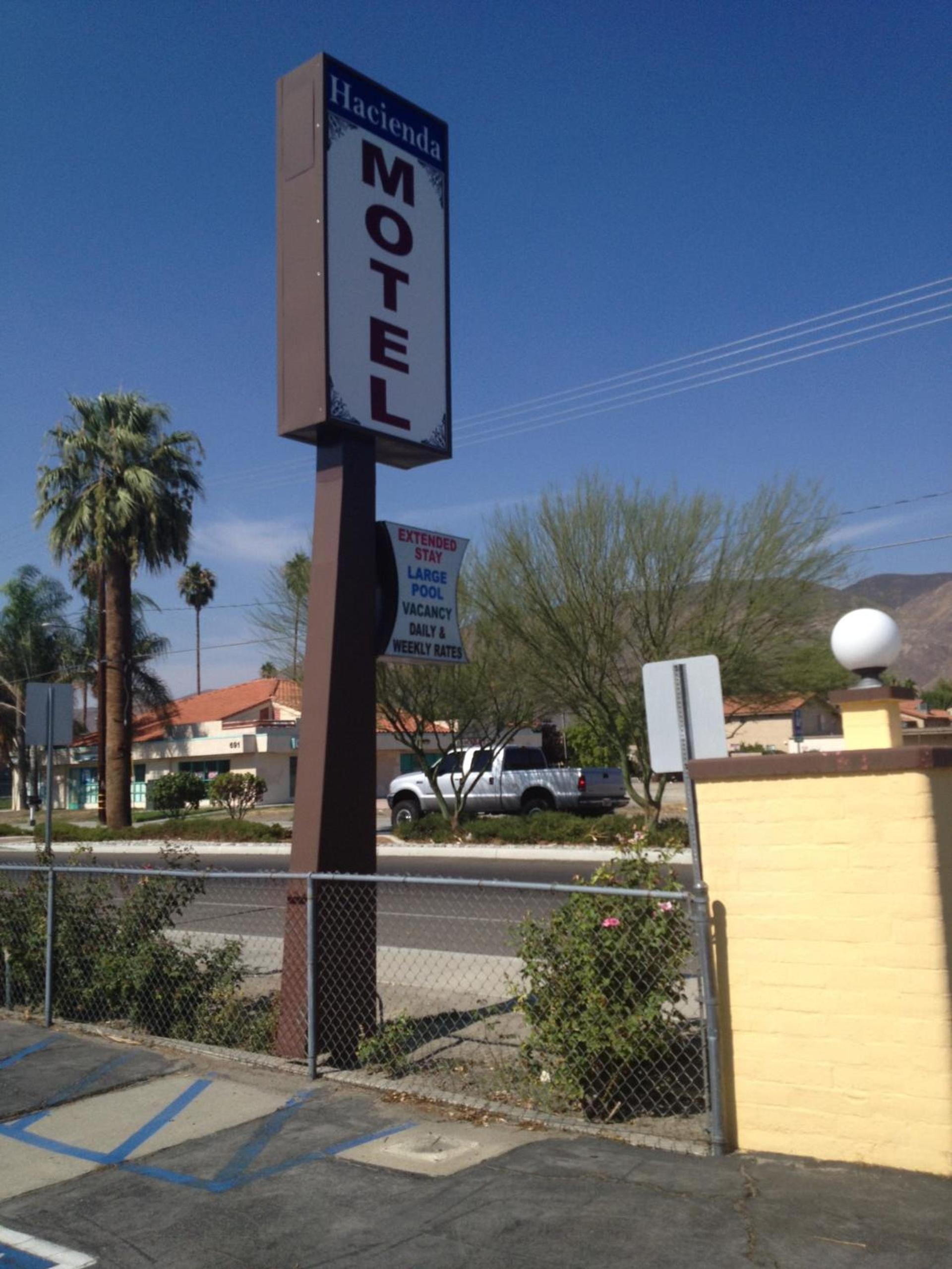 Hacienda Motel photo 1