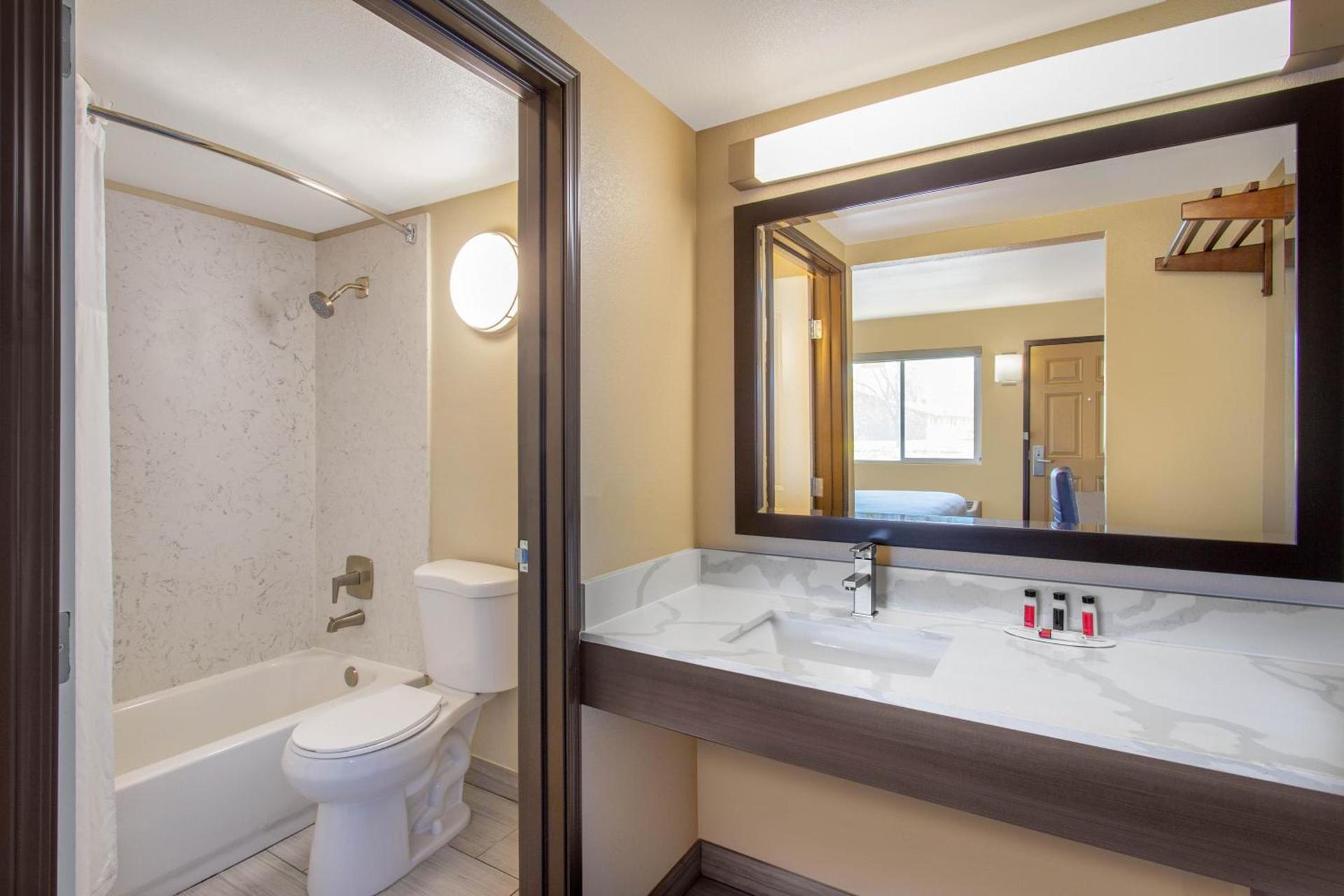 Days Inn Merced / Yosemite Area photo 8