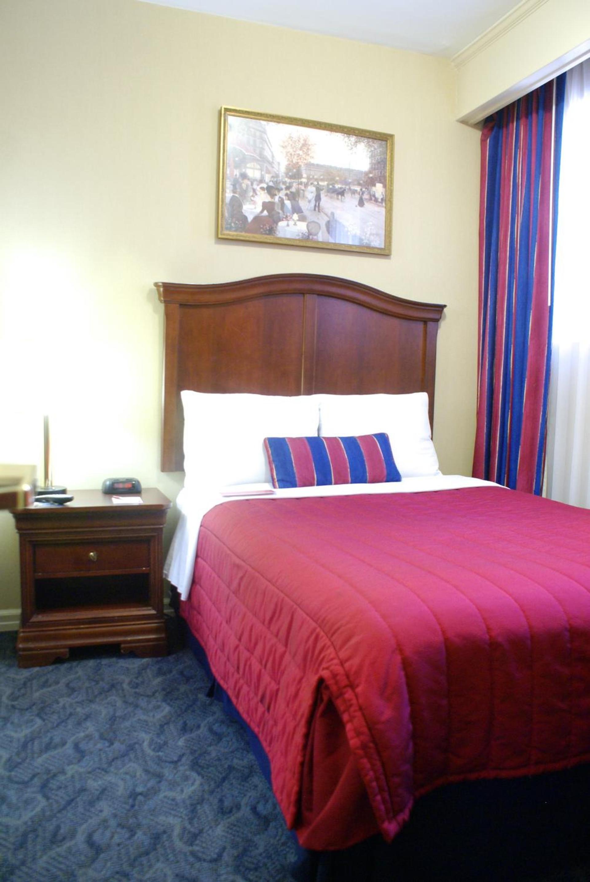 Ramada by Wyndham Jersey City photo 3