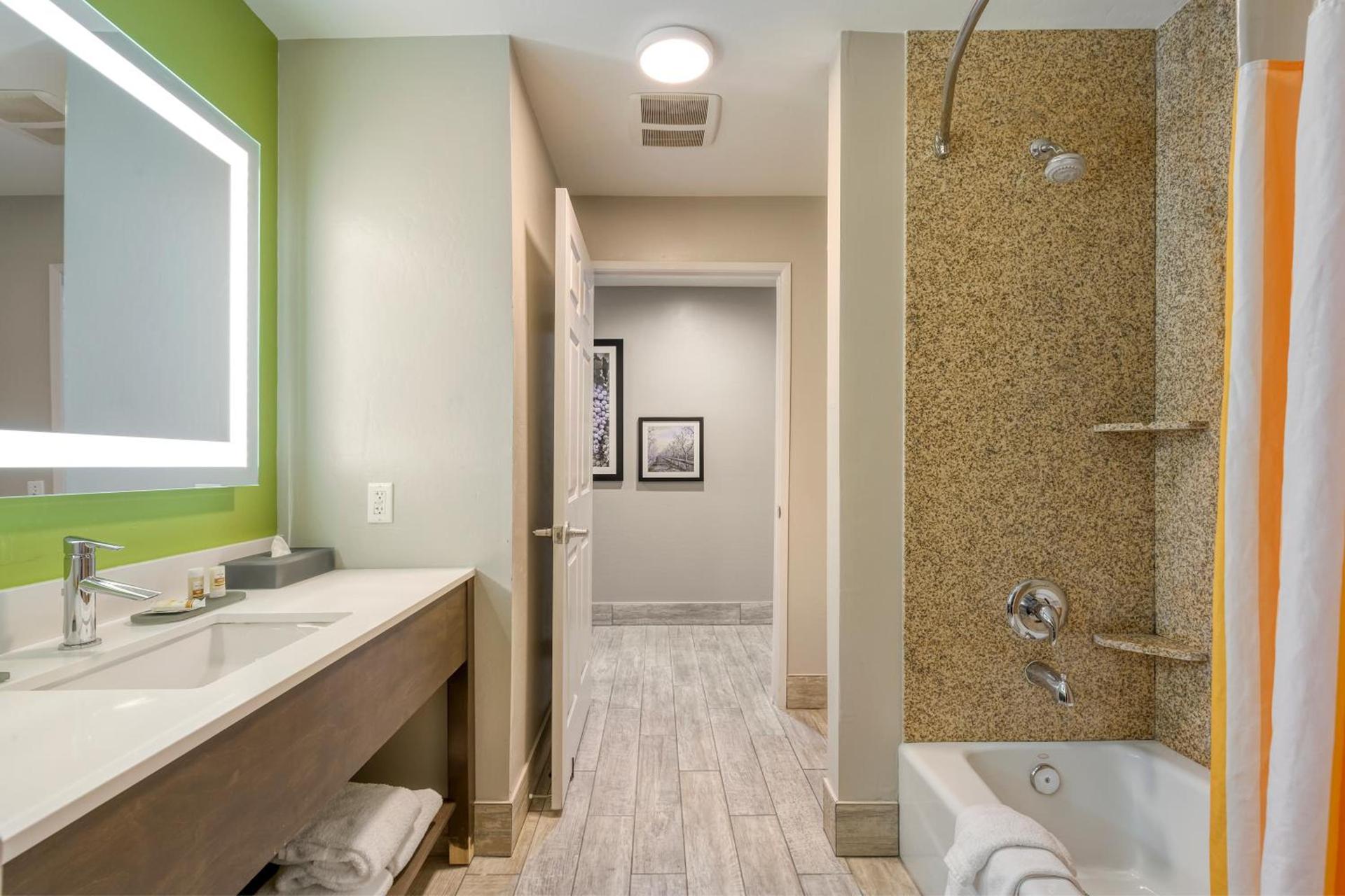 La Quinta by Wyndham Visalia/Sequoia Gateway photo 7
