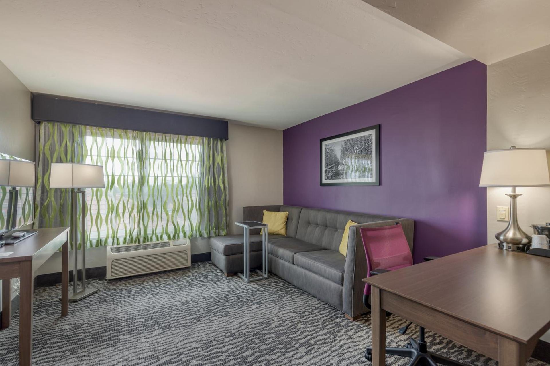 La Quinta by Wyndham Visalia/Sequoia Gateway photo 6