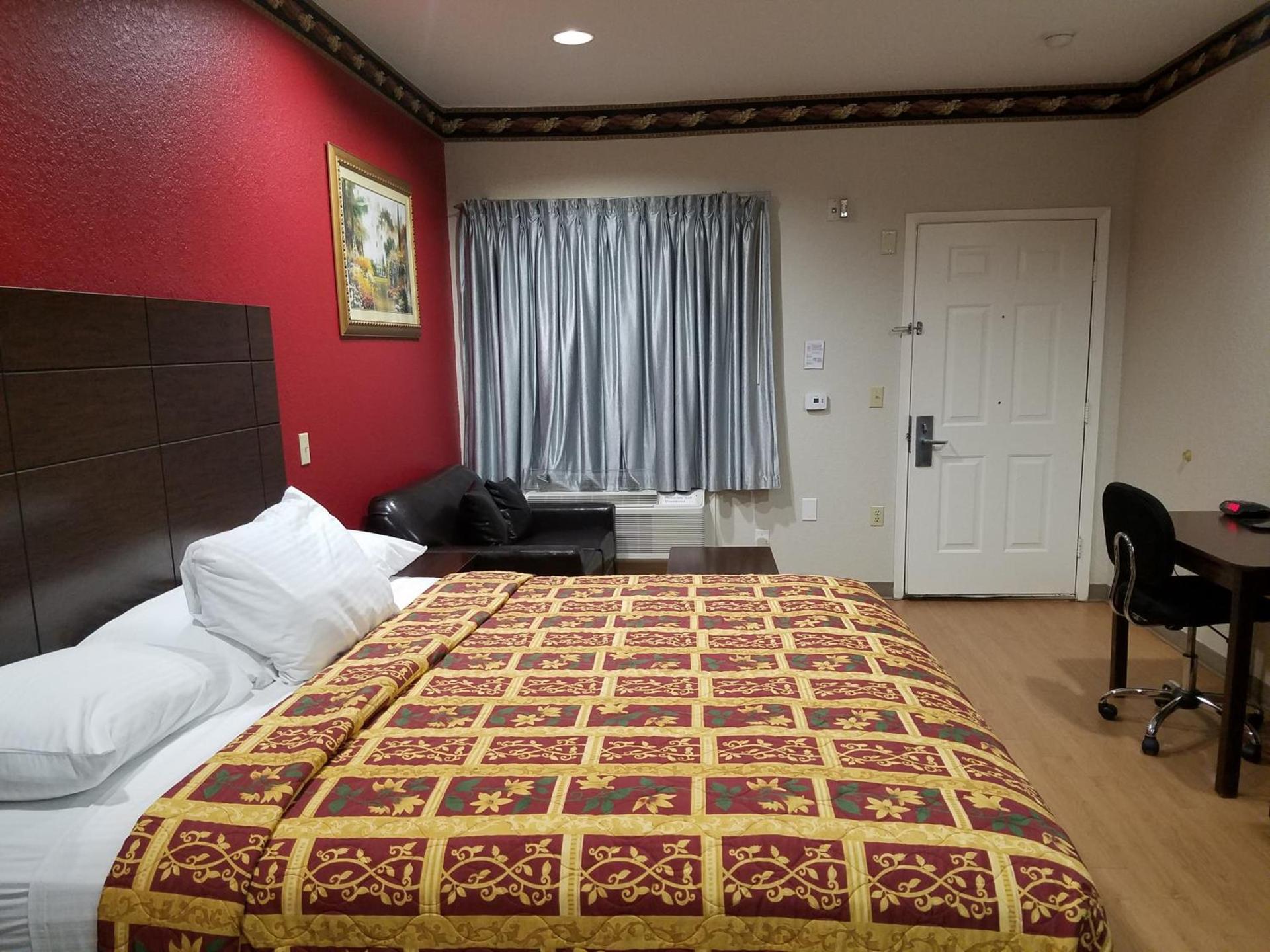 Scott Inn & Suites - Downtown Houston photo 8