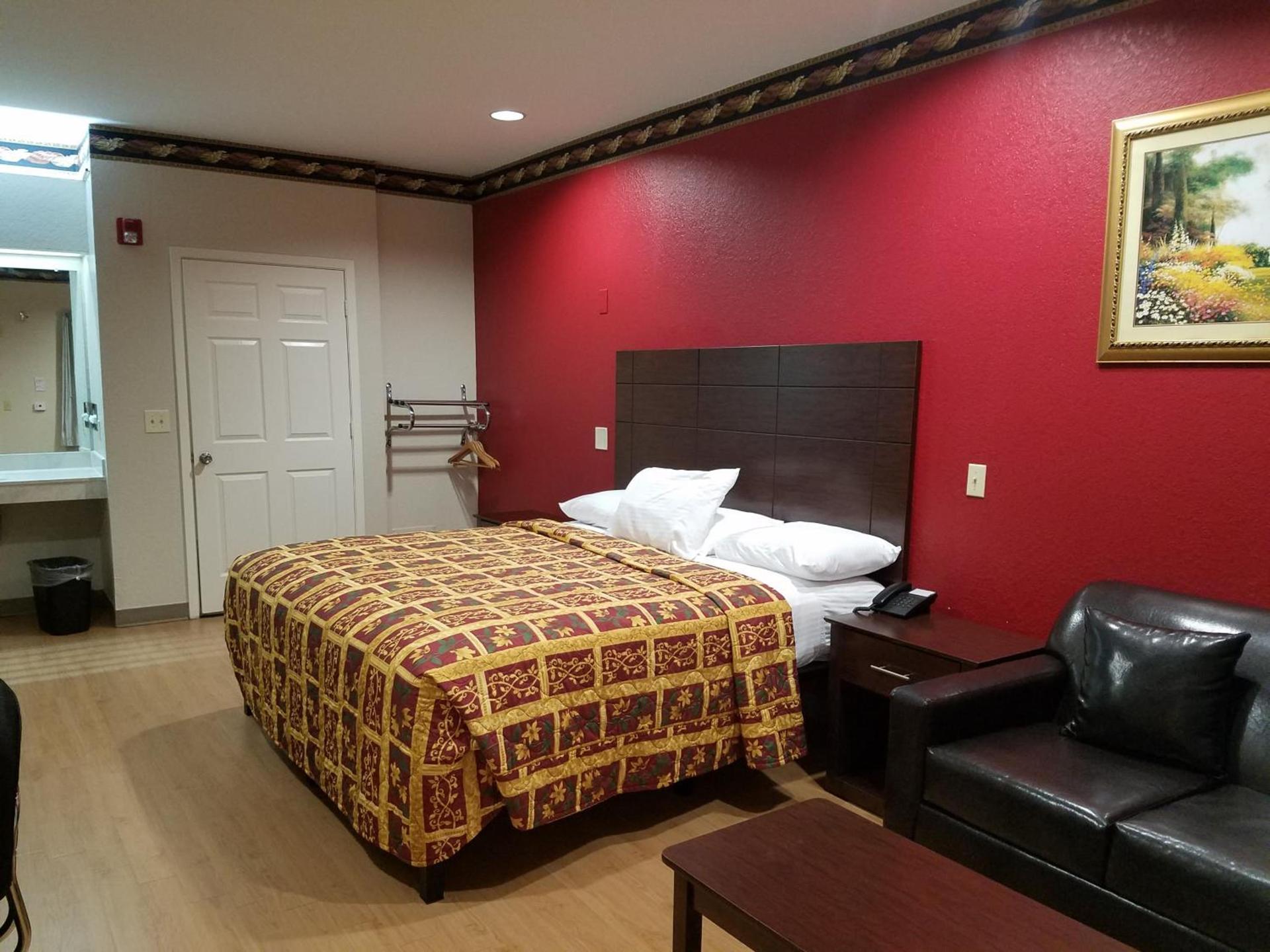 Scott Inn & Suites - Downtown Houston photo 9