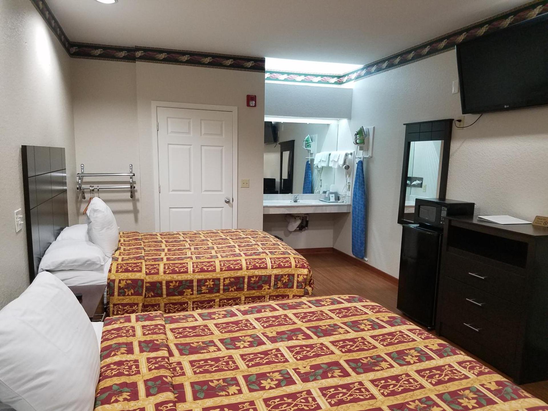 Scott Inn & Suites - Downtown Houston photo 4
