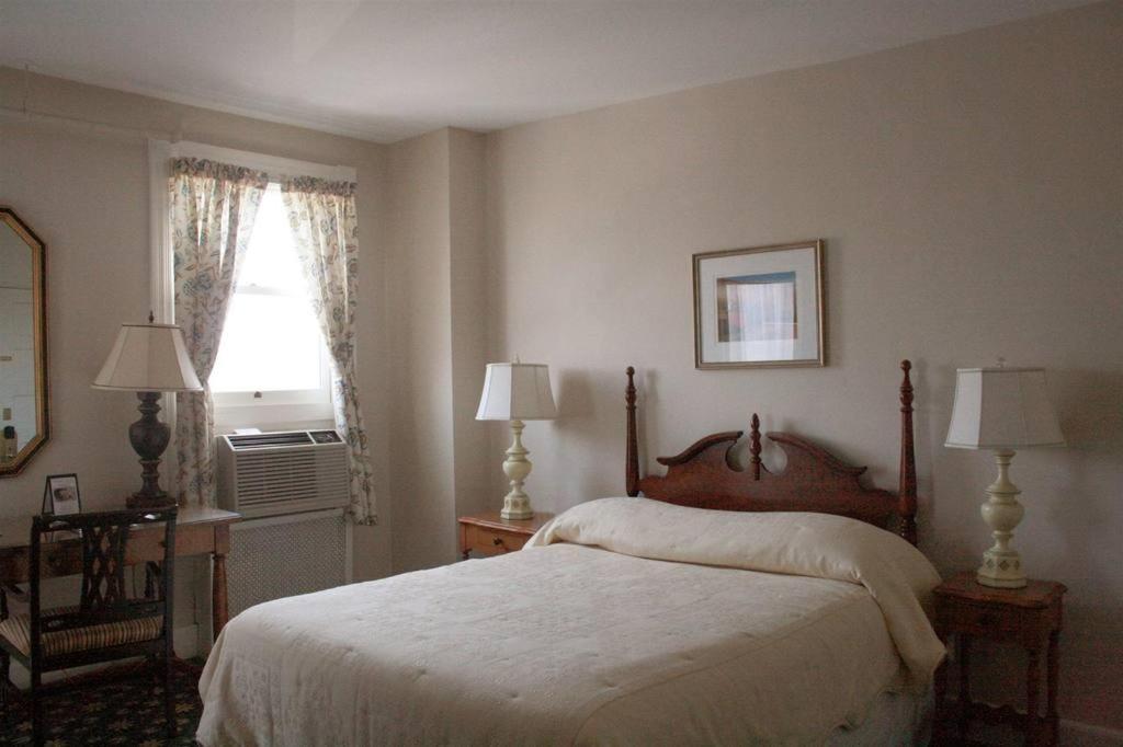 Middlebury Inn photo 15