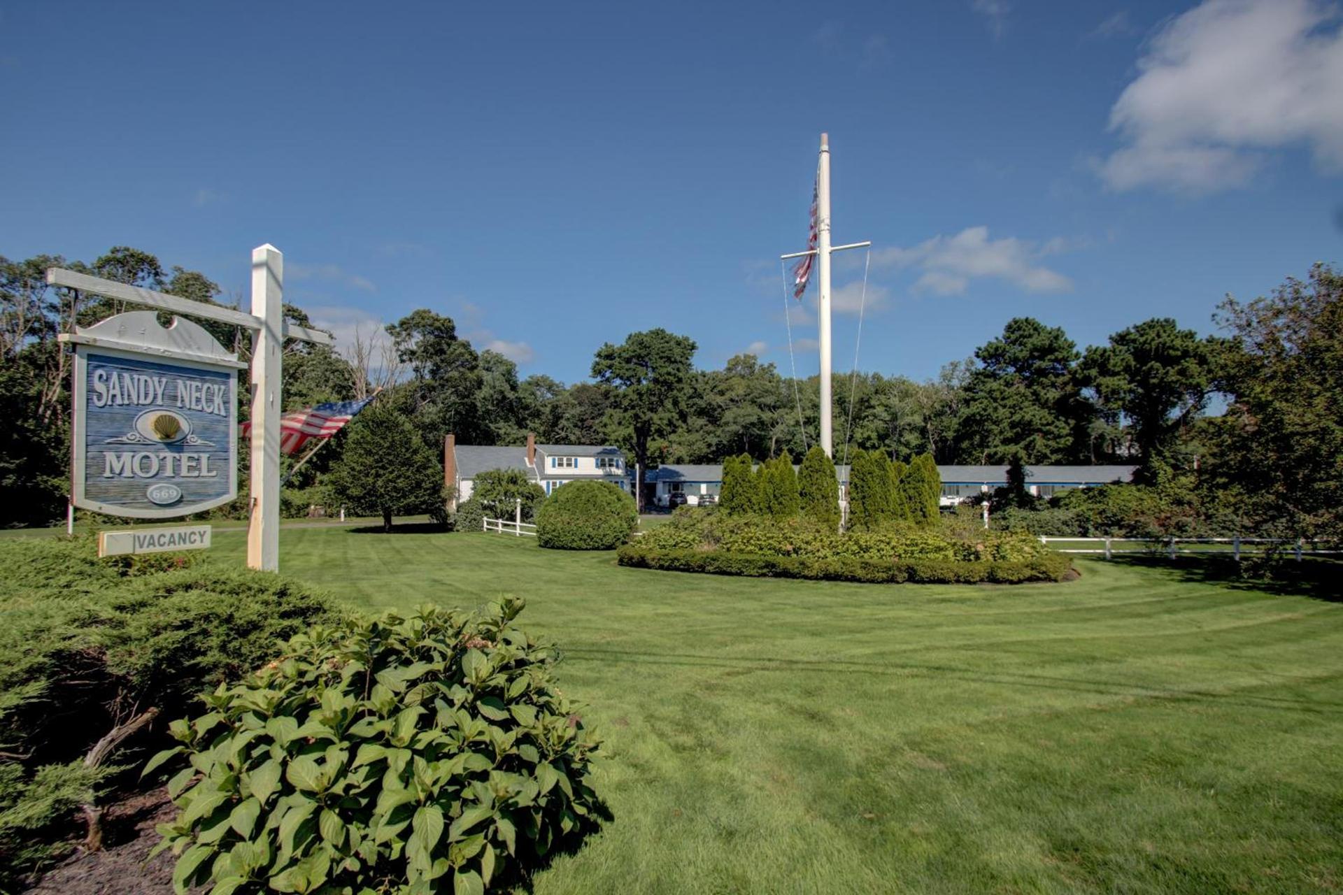 Sandy Neck Motel photo 3