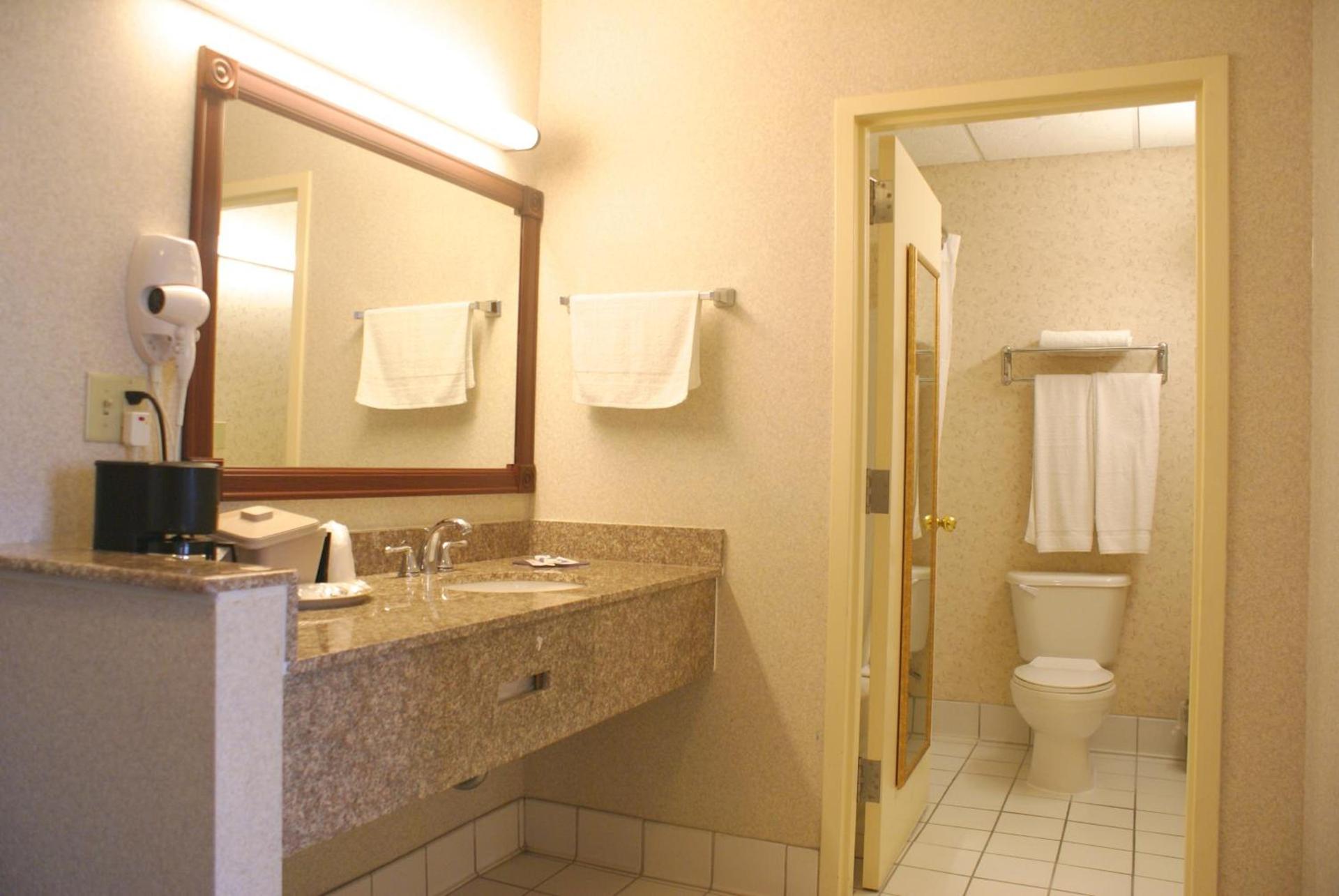 Raritan Hotel photo 13
