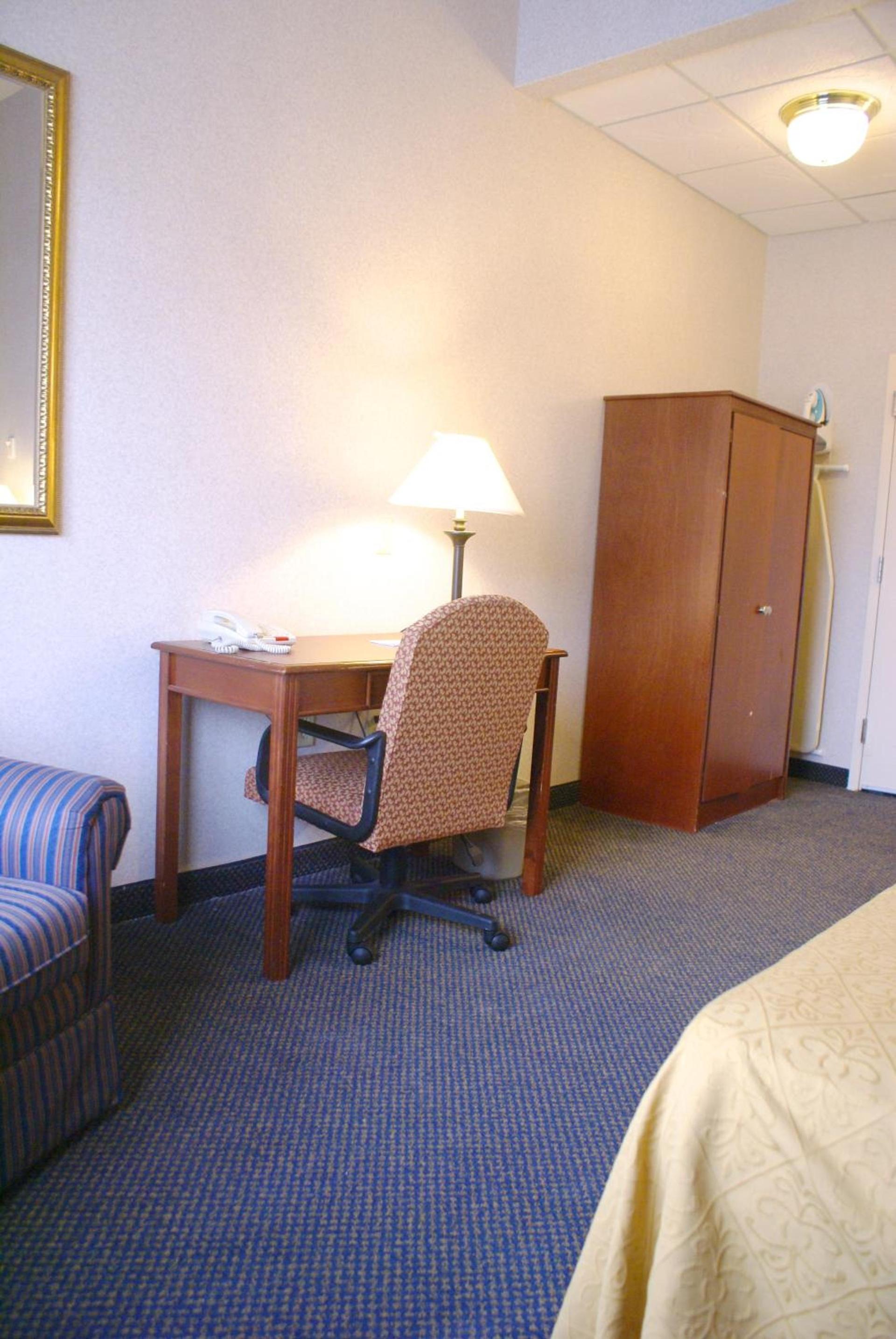 Raritan Hotel photo 20