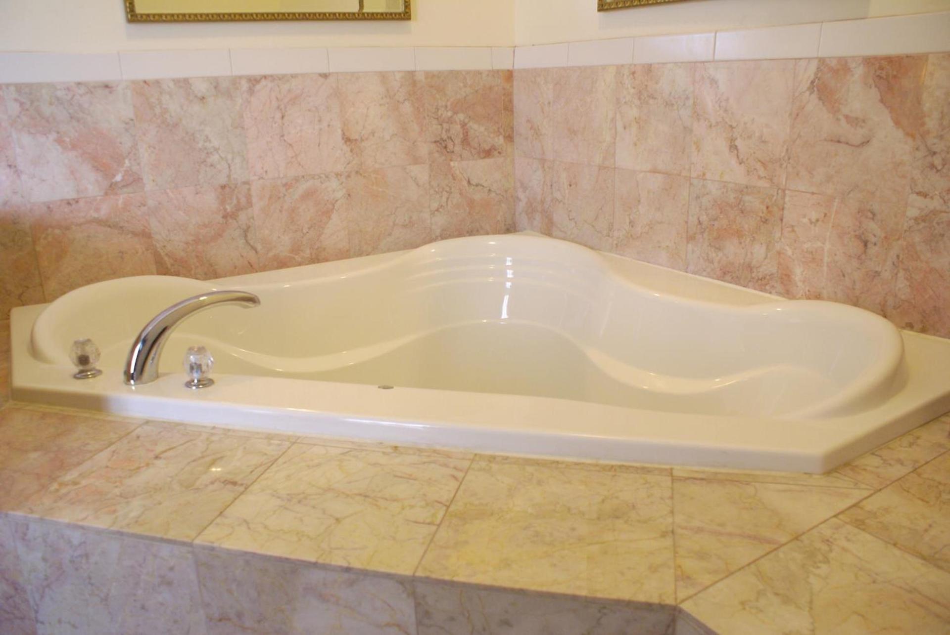 Raritan Hotel photo 11
