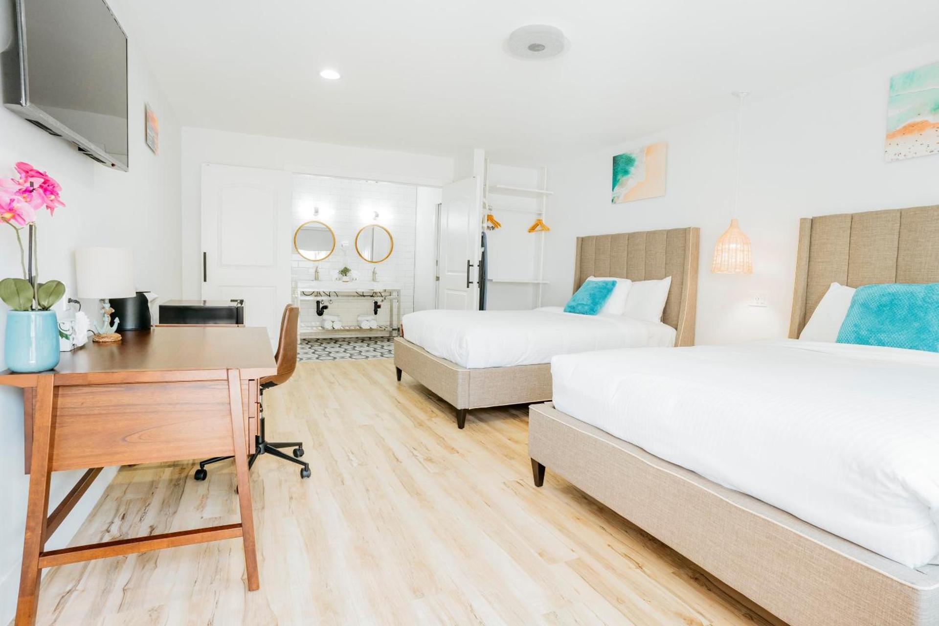 The Belmont Shore Inn photo 46