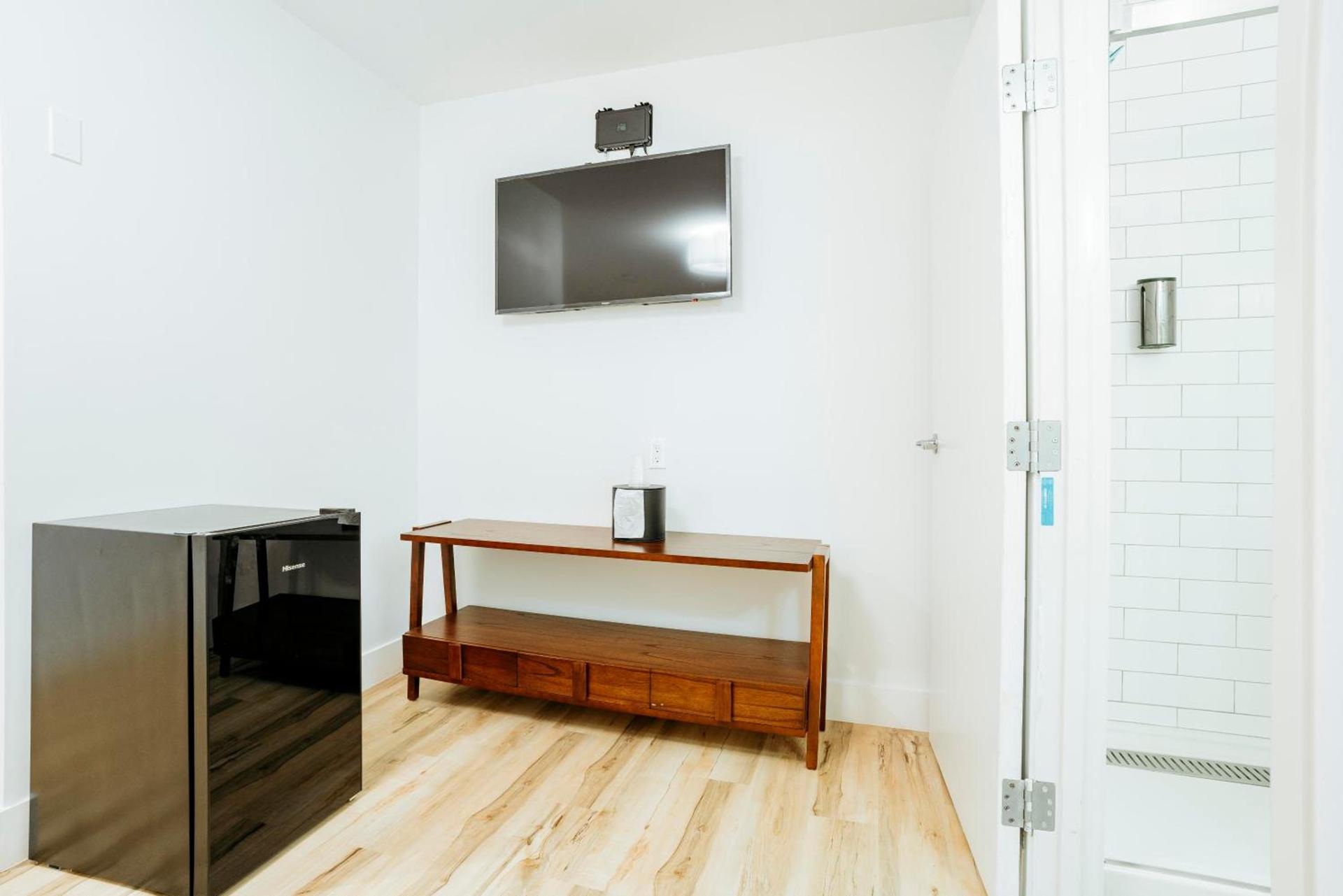 The Belmont Shore Inn photo 15