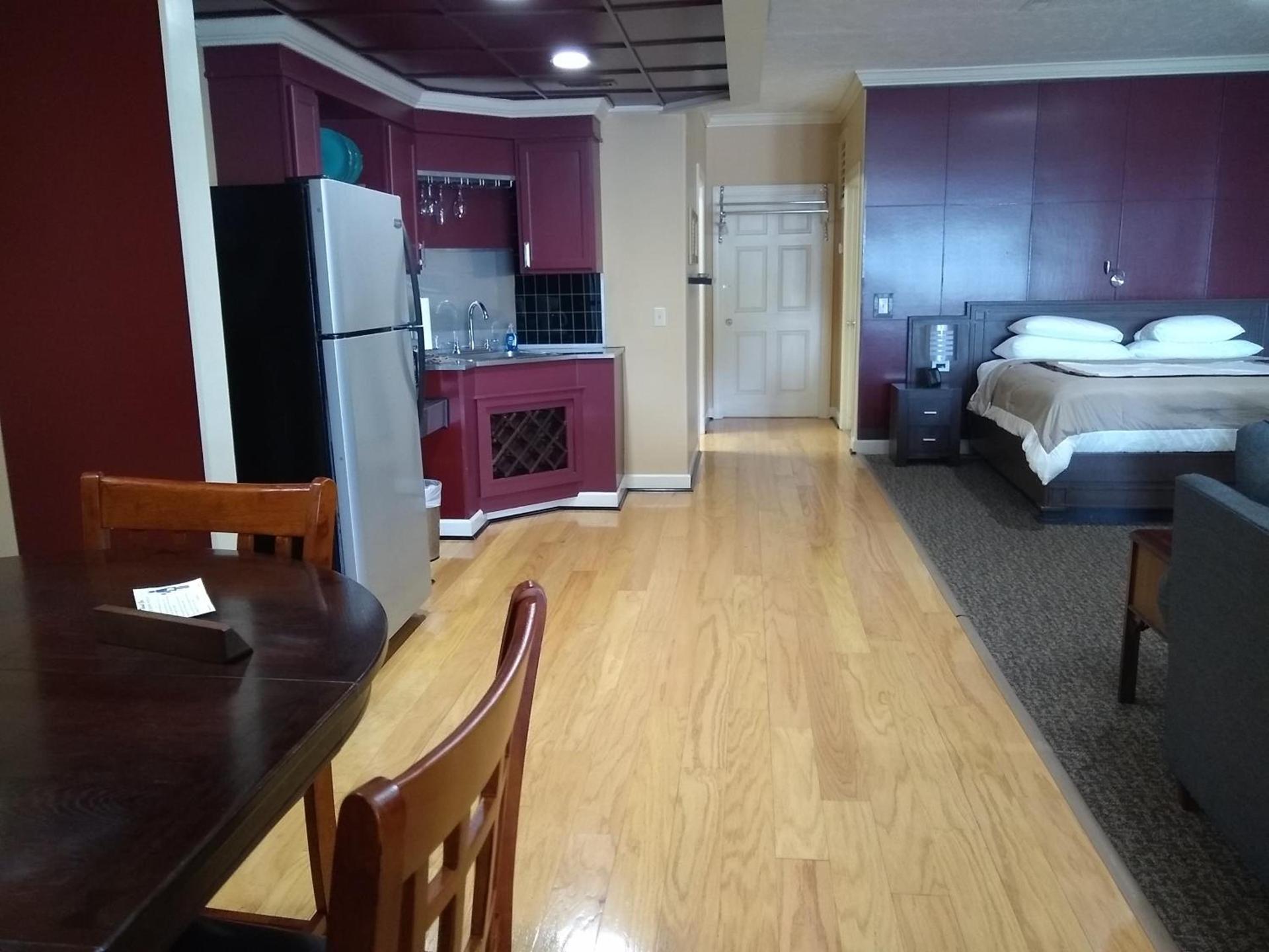 Southern Comfort Suites photo 16