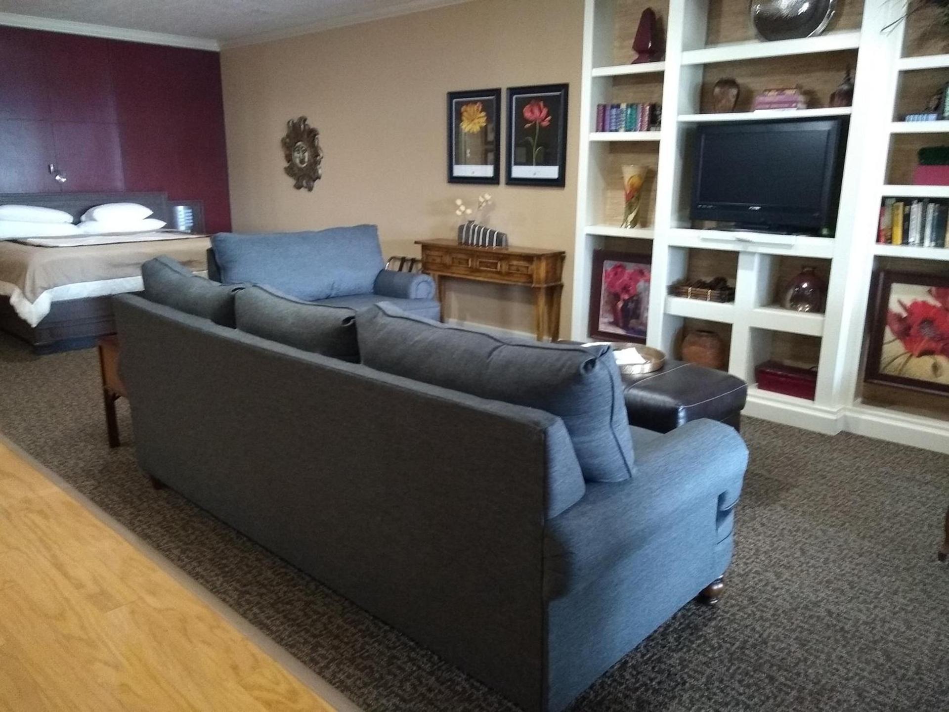Southern Comfort Suites photo 7