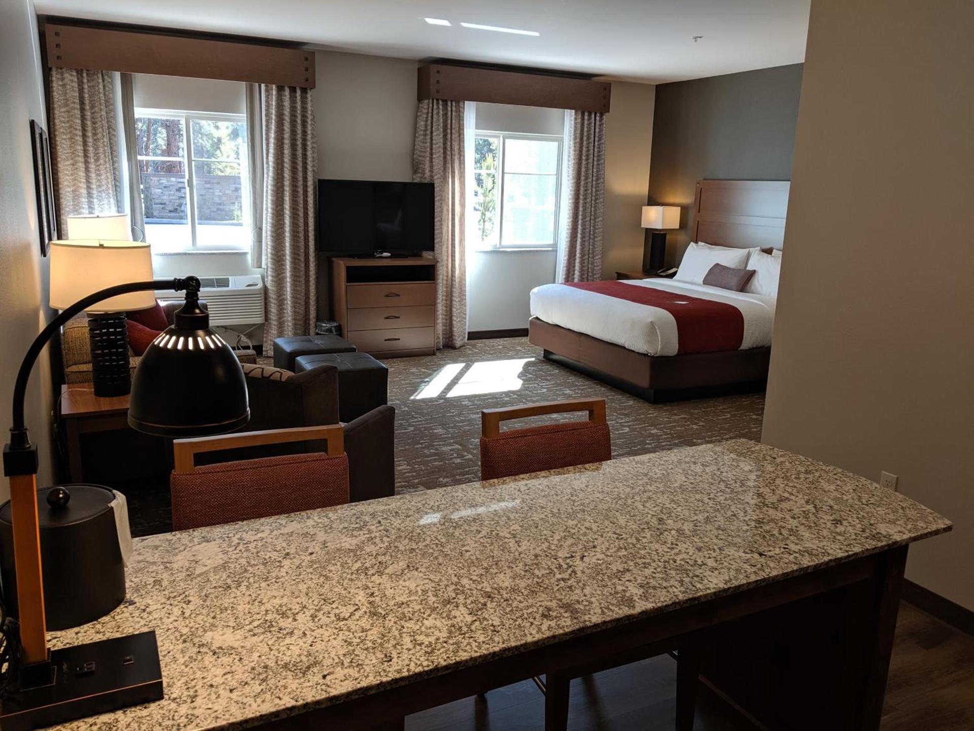 GrandStay Hotel & Suites photo 10