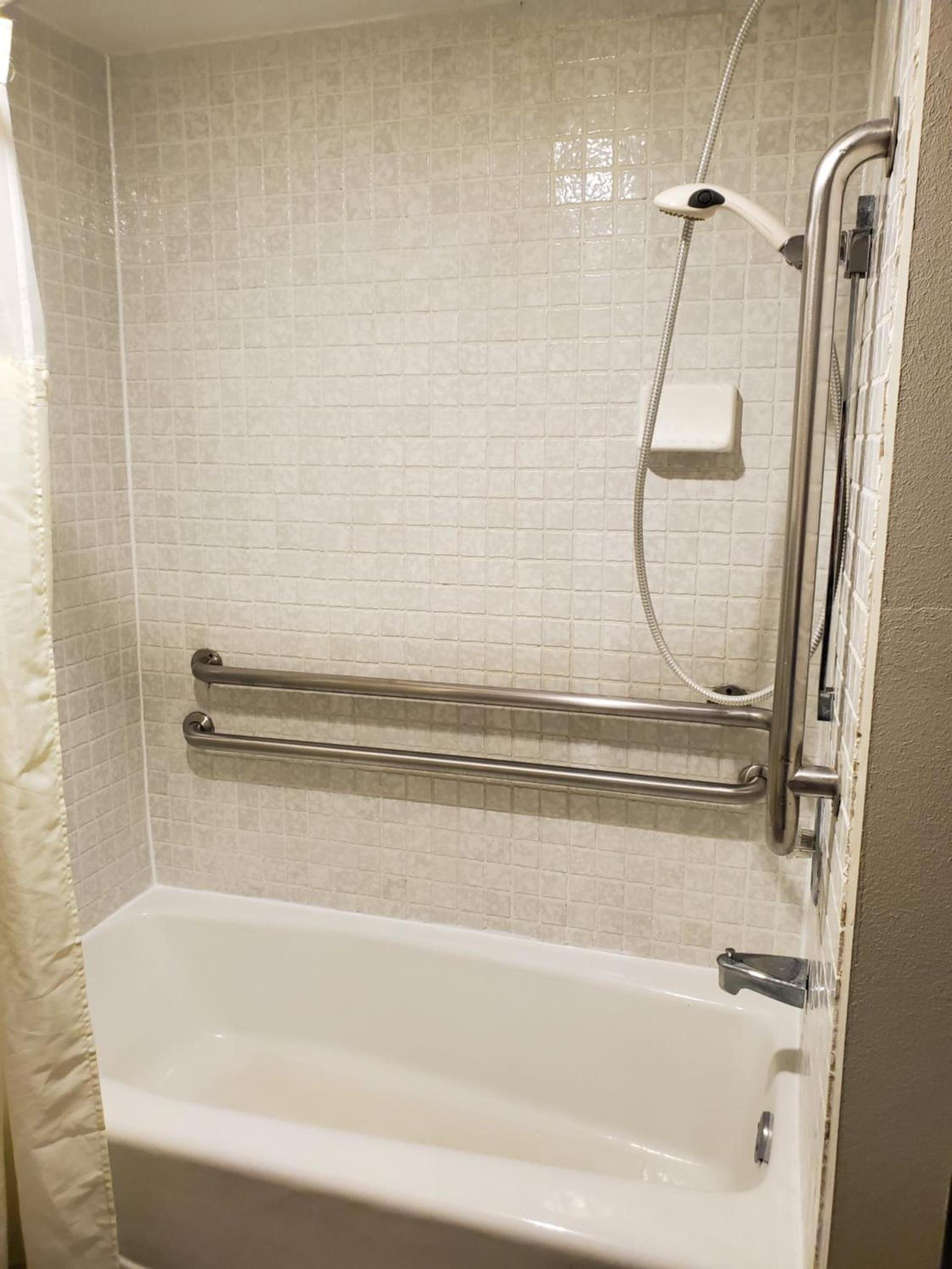 Araamda Inn photo 16