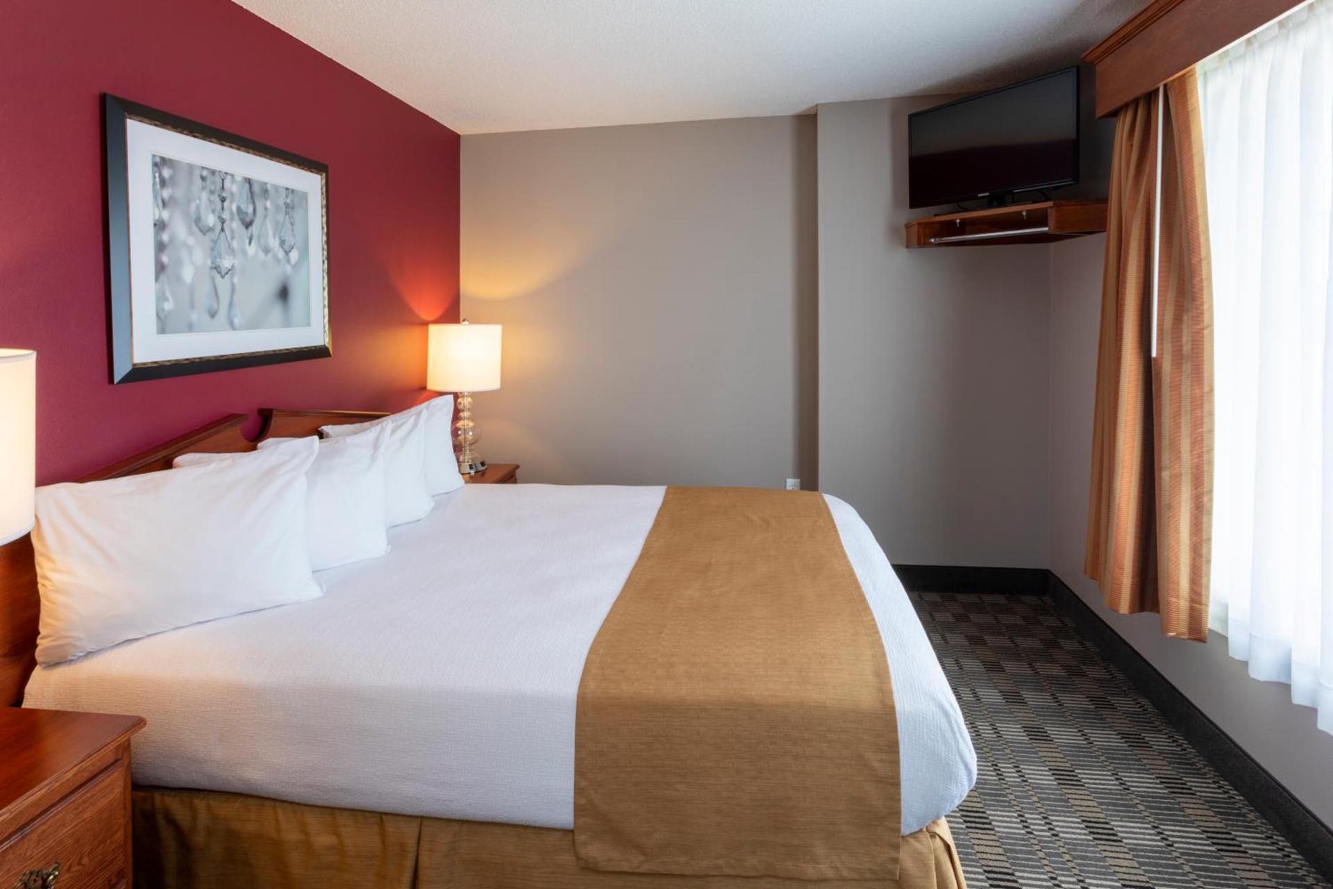 GrandStay Hotel & Suites Ames photo 24