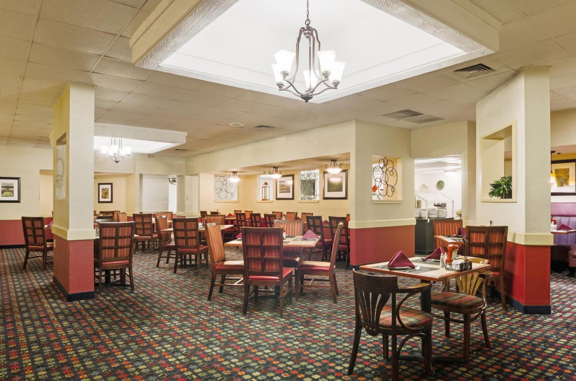 Red Lion Hotel Cheyenne photo 10