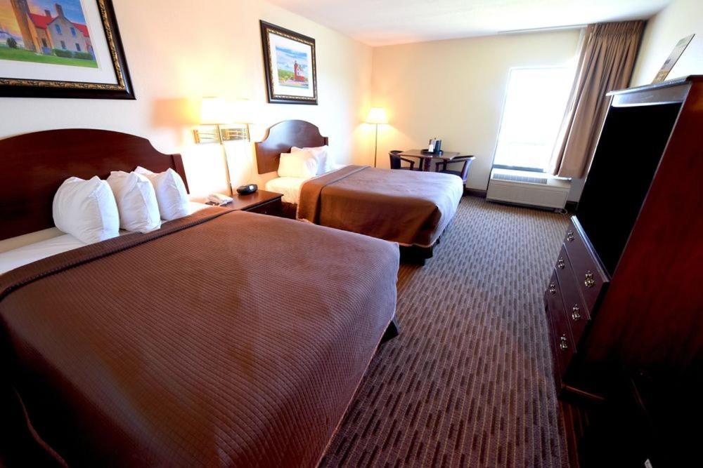 Bayside Hotel of Mackinac photo 8