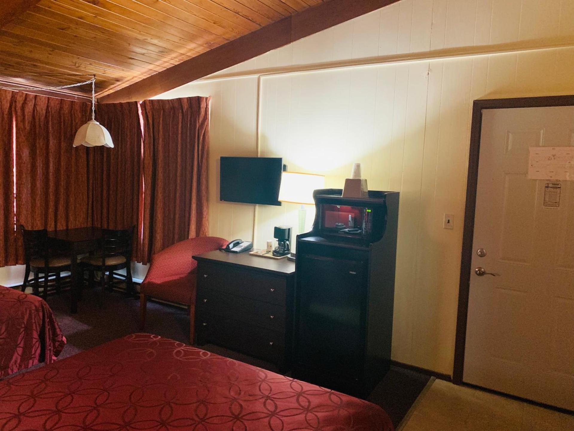 The Crossroads Motel photo 32