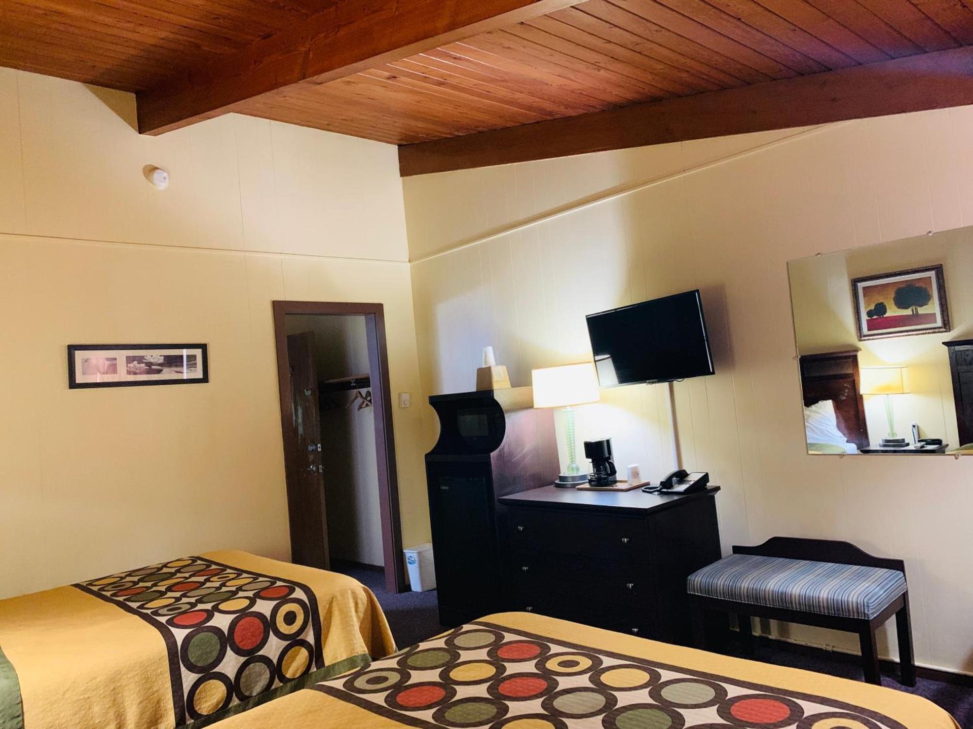 The Crossroads Motel photo 26