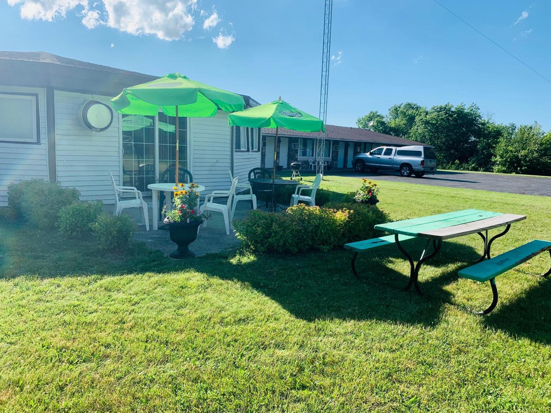 The Crossroads Motel photo 18