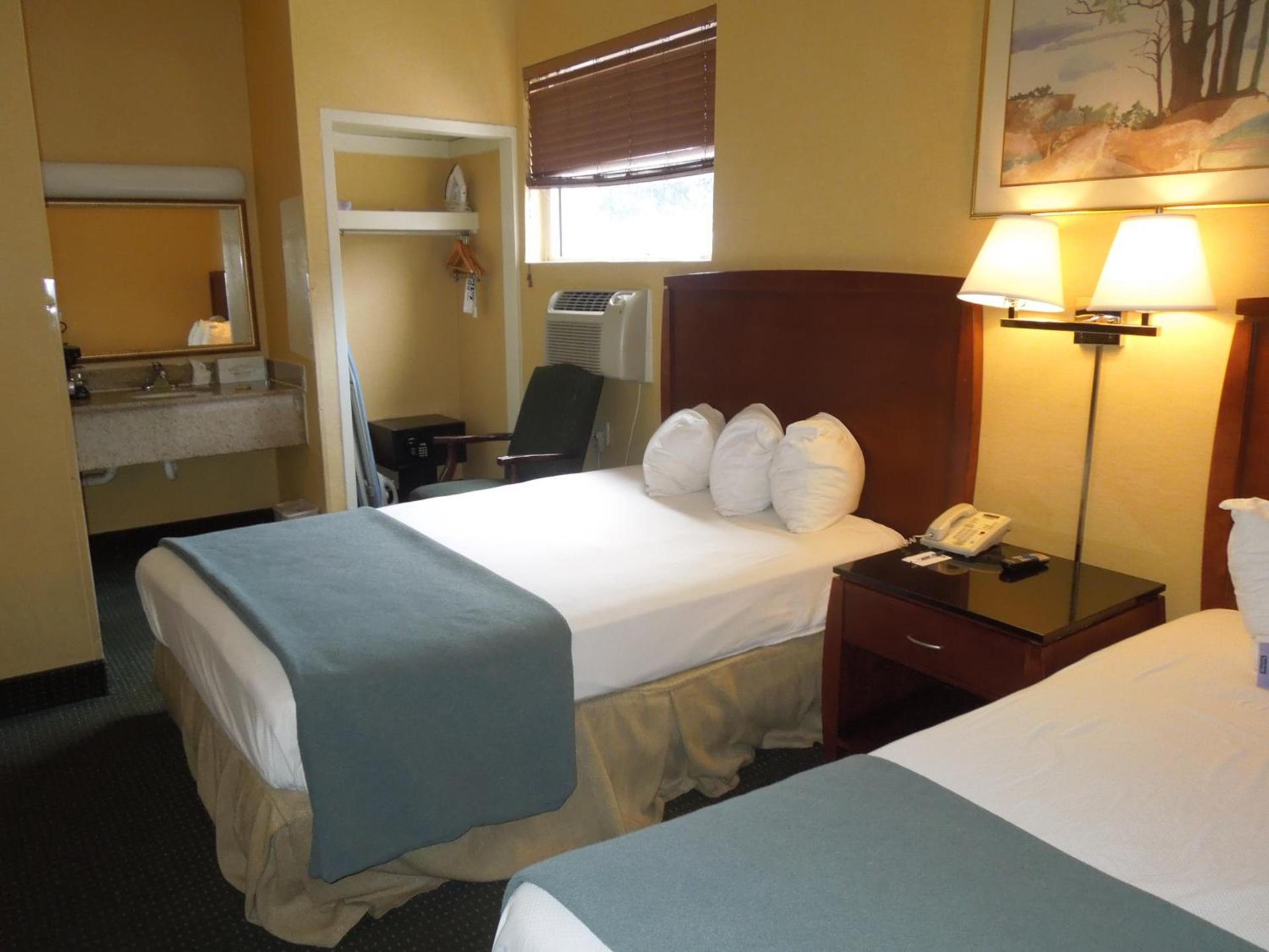 Travelodge by Wyndham Silver Spring photo 22