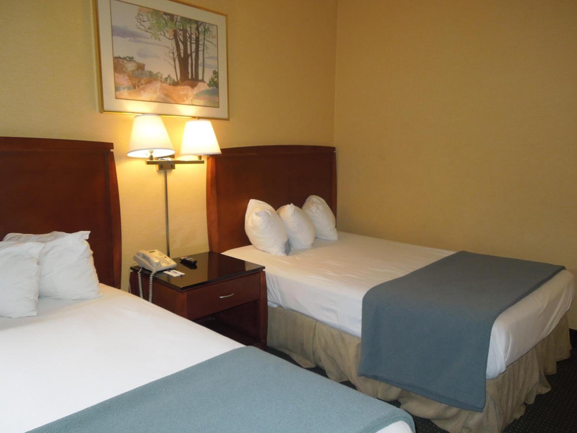 Travelodge by Wyndham Silver Spring photo 9