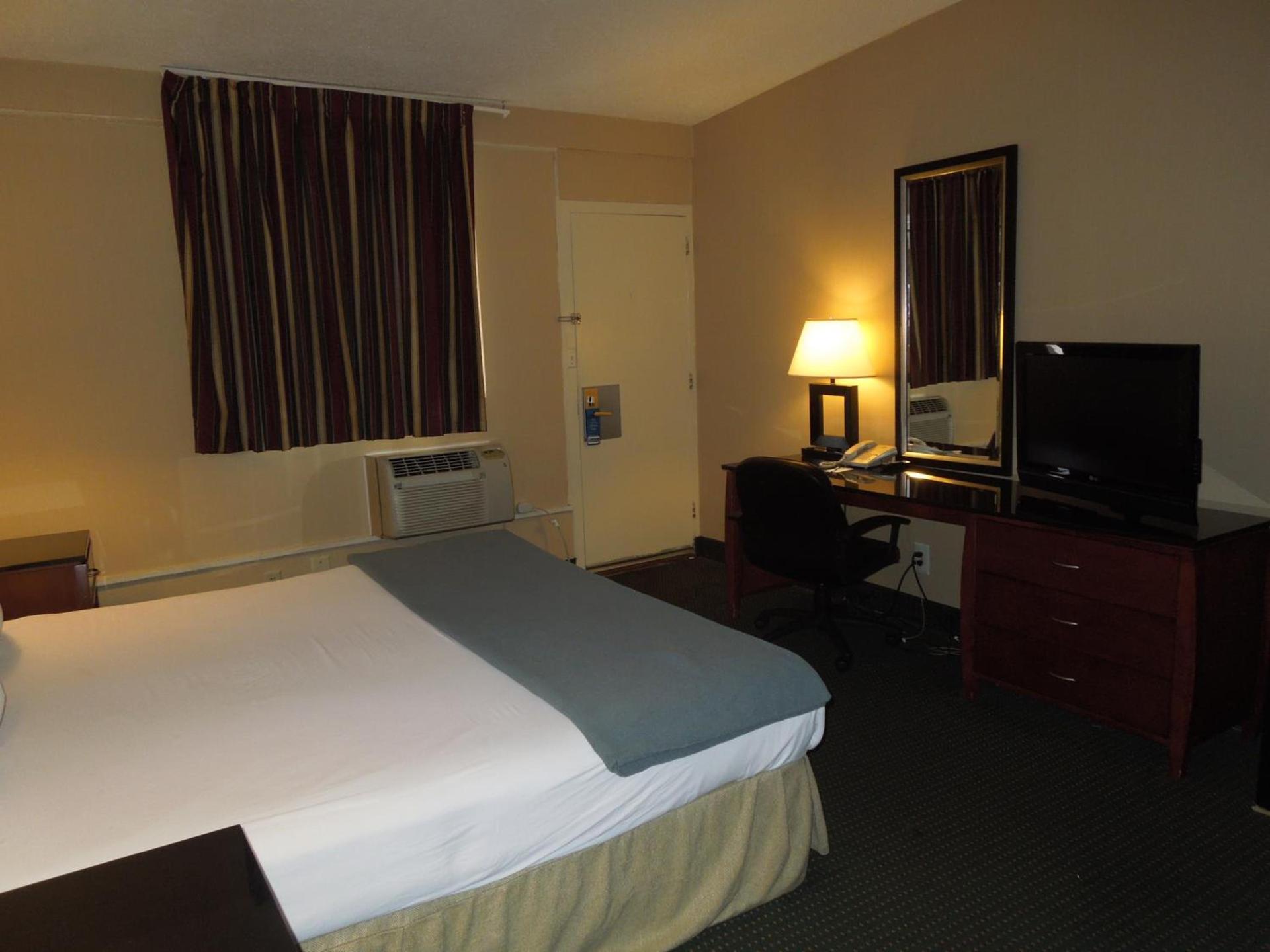 Travelodge by Wyndham Silver Spring photo 21