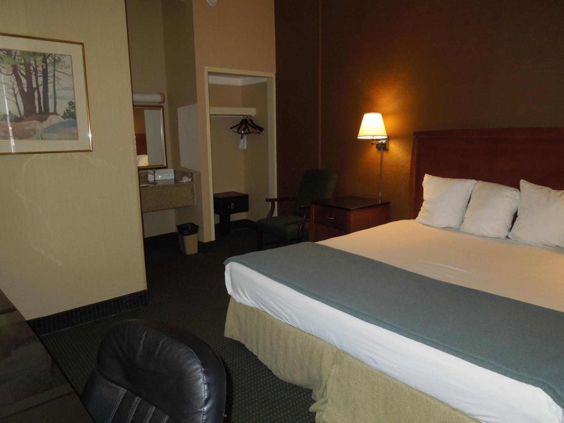 Travelodge by Wyndham Silver Spring photo 17