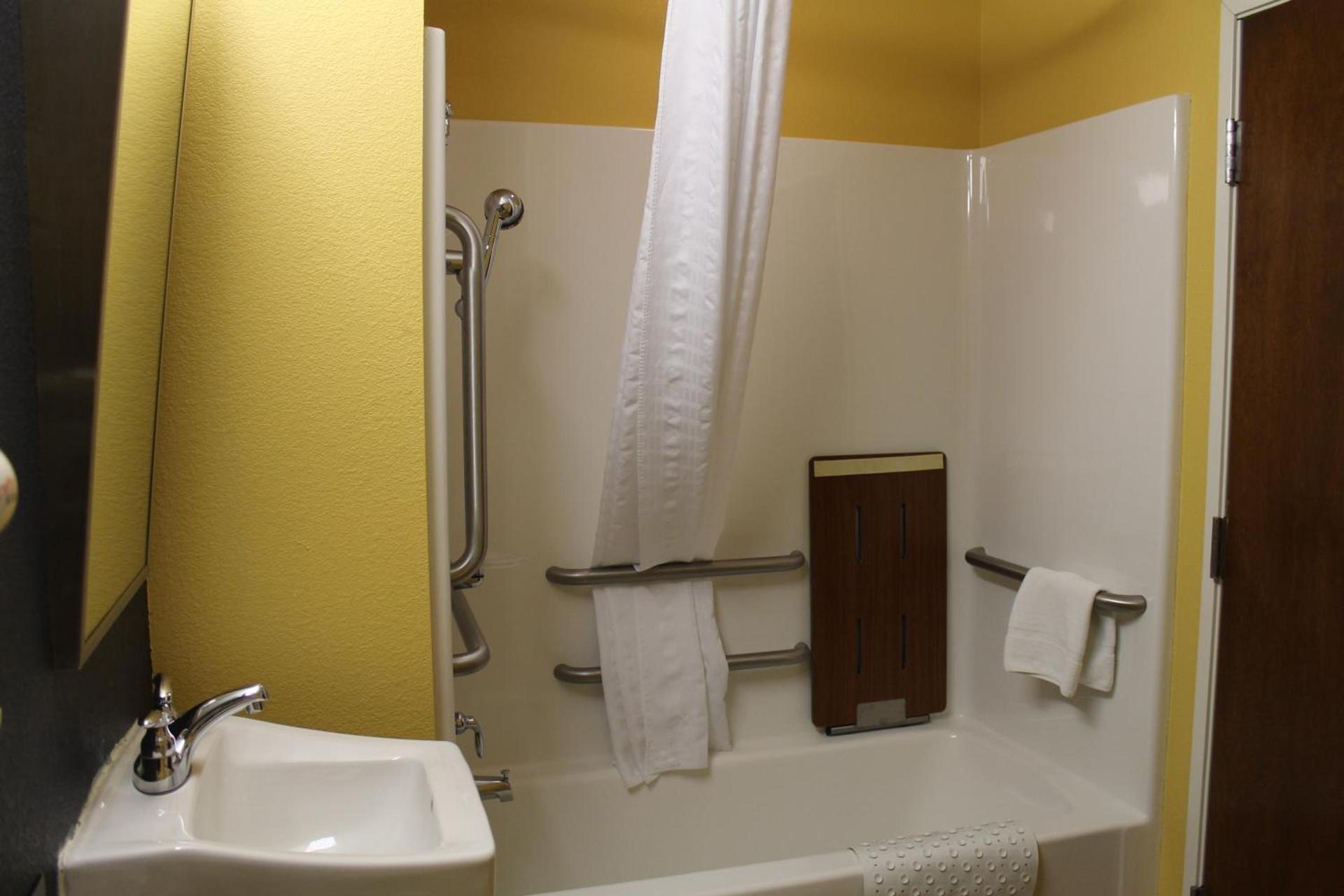 Microtel Inn & Suites - Kearney photo 33